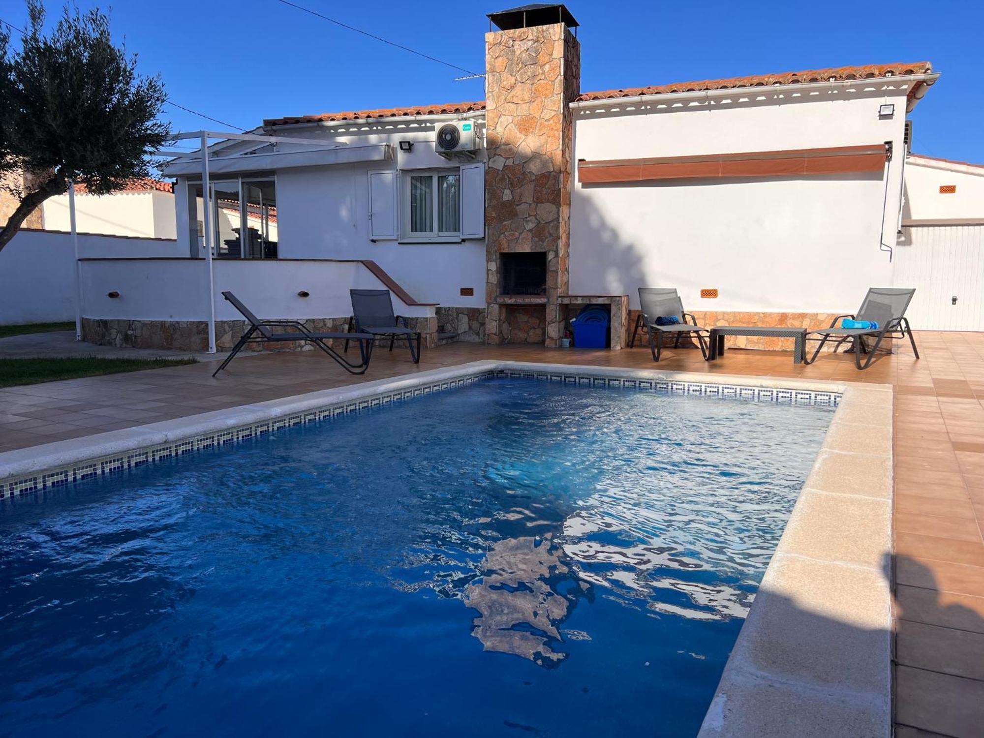 Chalet Casa Xavet, Piscina Privada Aire Acondicionado Free L'Escala