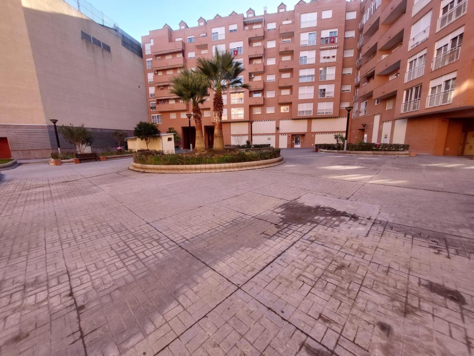 Centrolinares Con Parking * Linares (Jaen)