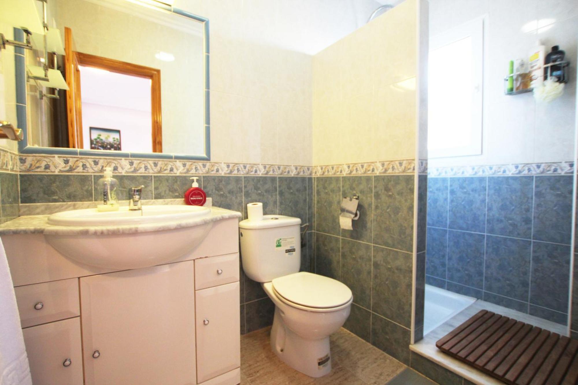 Perfect Family Getaway Fully Equipped 3-bedroom With Pool In Cala Capitan Torrevieja Holiday home *