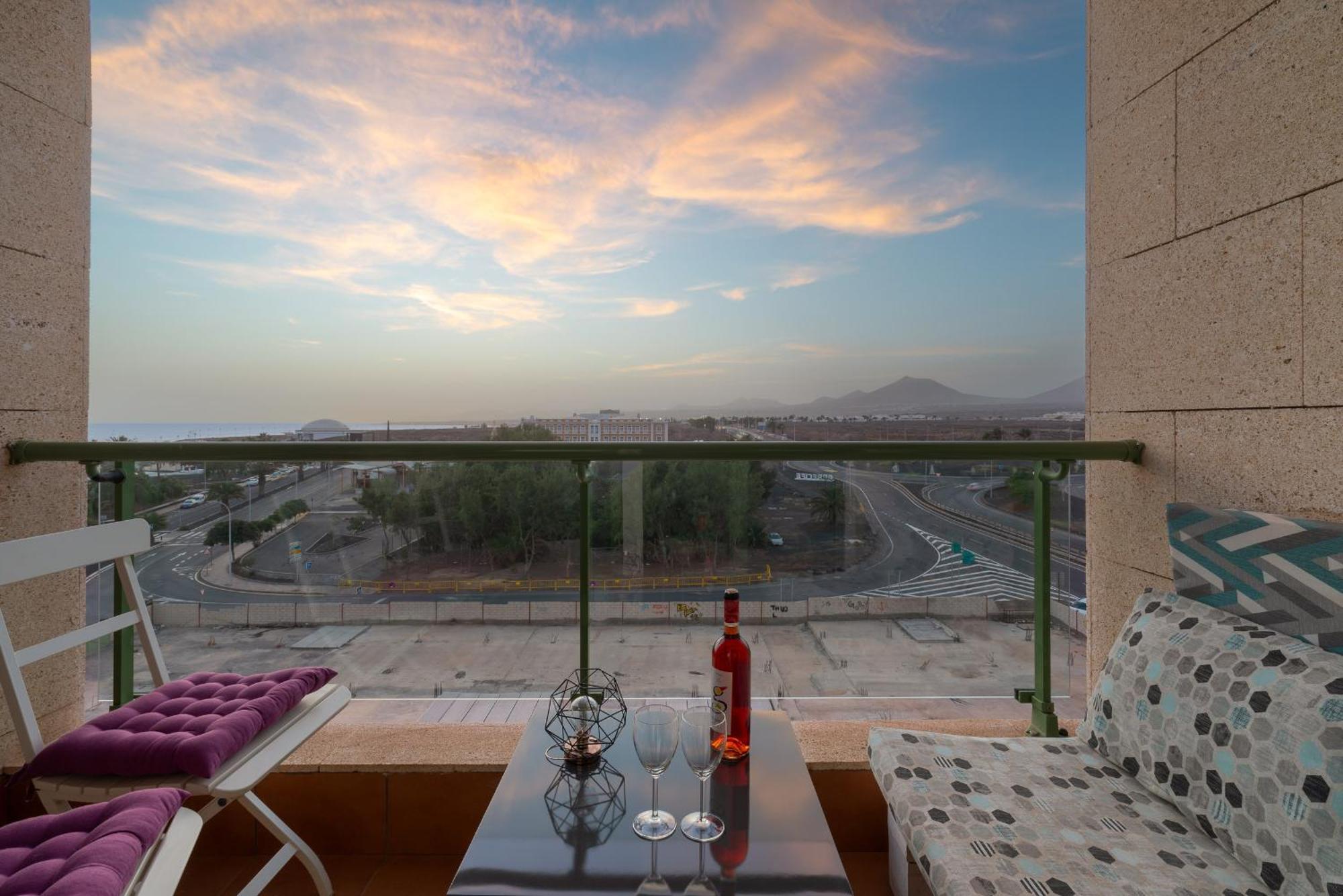 Lanzahost Lovely Views Xxi Apartment *