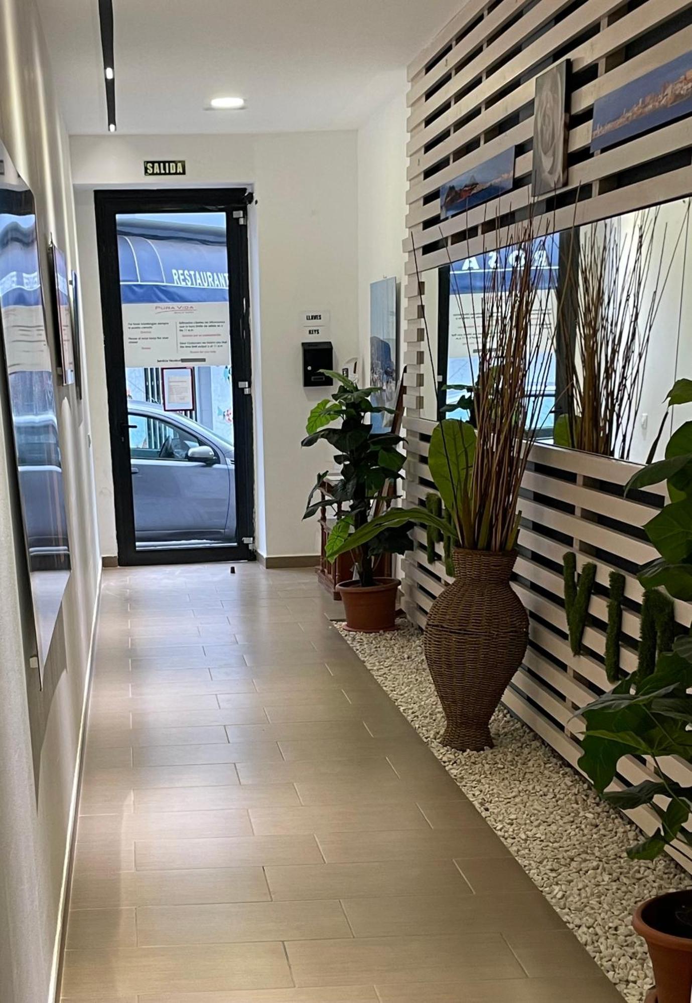 Pura Vida Apartahotel
