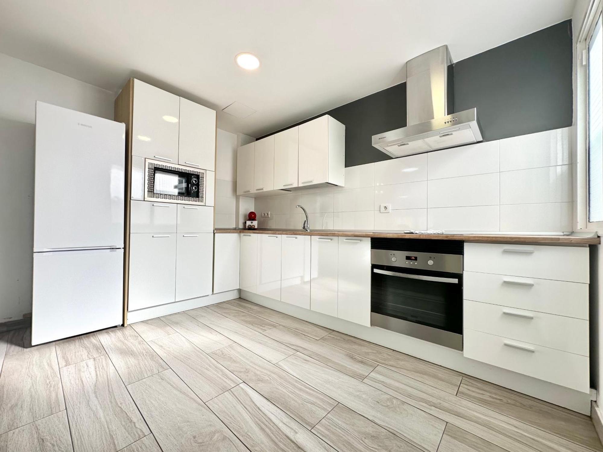 Mango Sorbet Super Central, 3 Desks, High Speed Internet, 3 Bedrooms And 2 Bathrooms Apartamento *