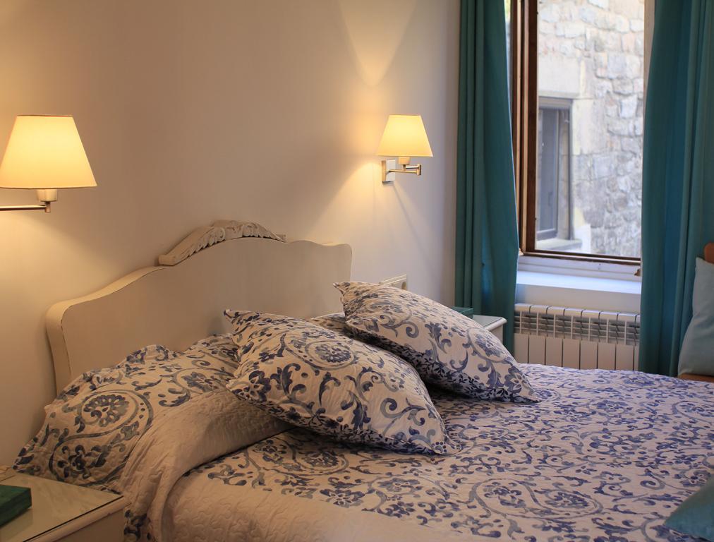 Castell De Guardiola Bed & Breakfast Sant Salvador de Guardiola