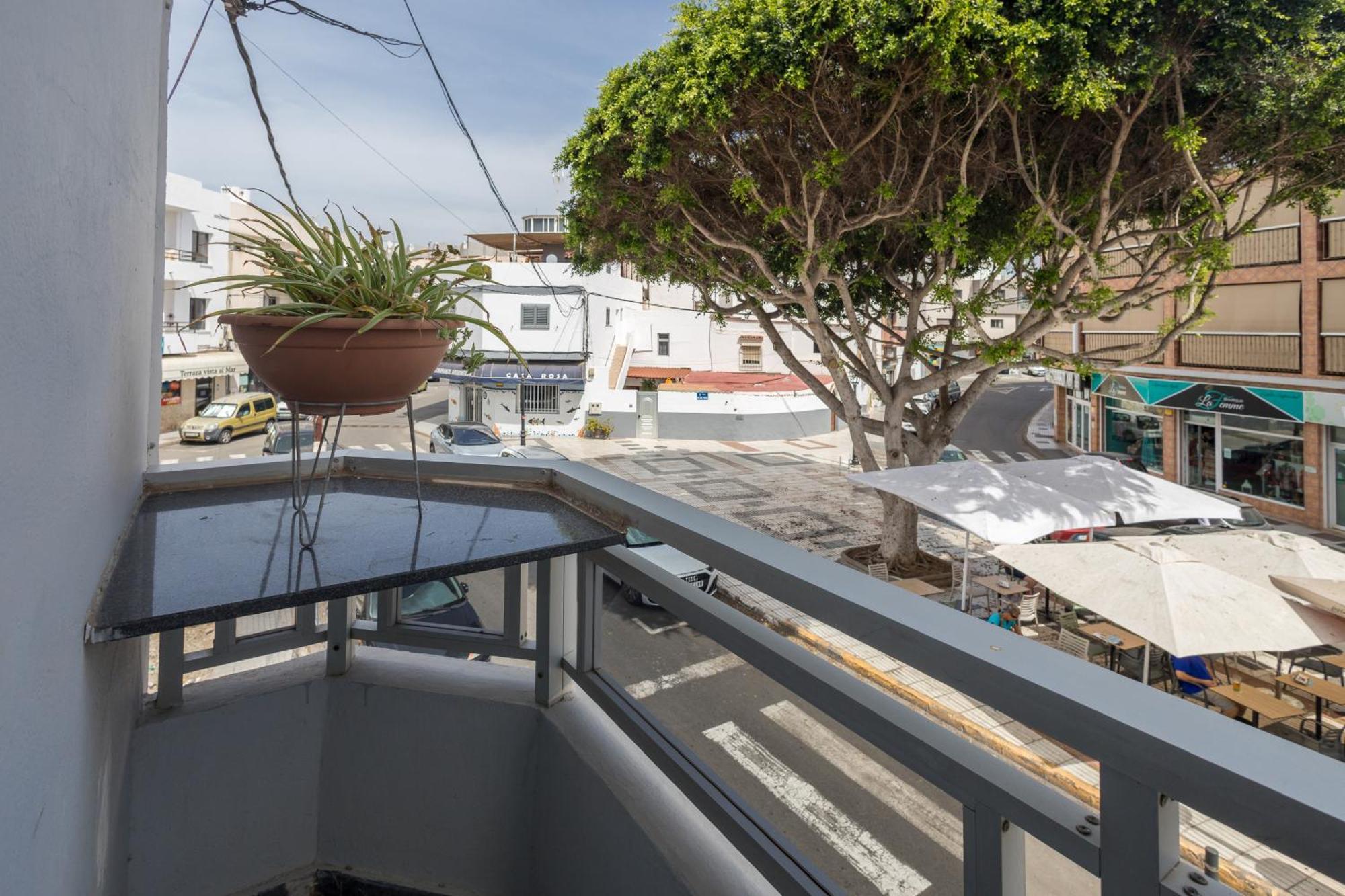 Lightbooking Lola Playa De Apartment *