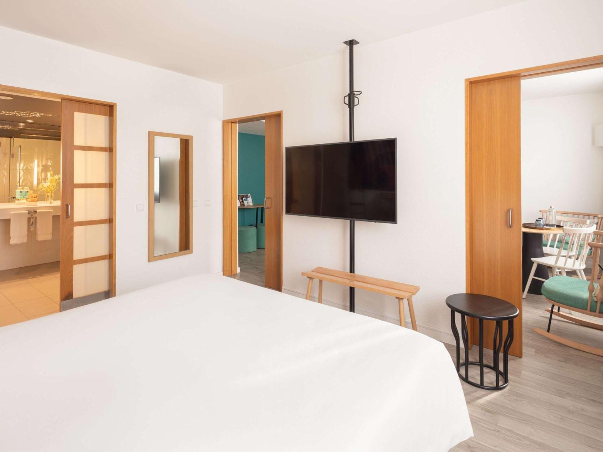 Novotel Barcelona Cornella Hotel 4*