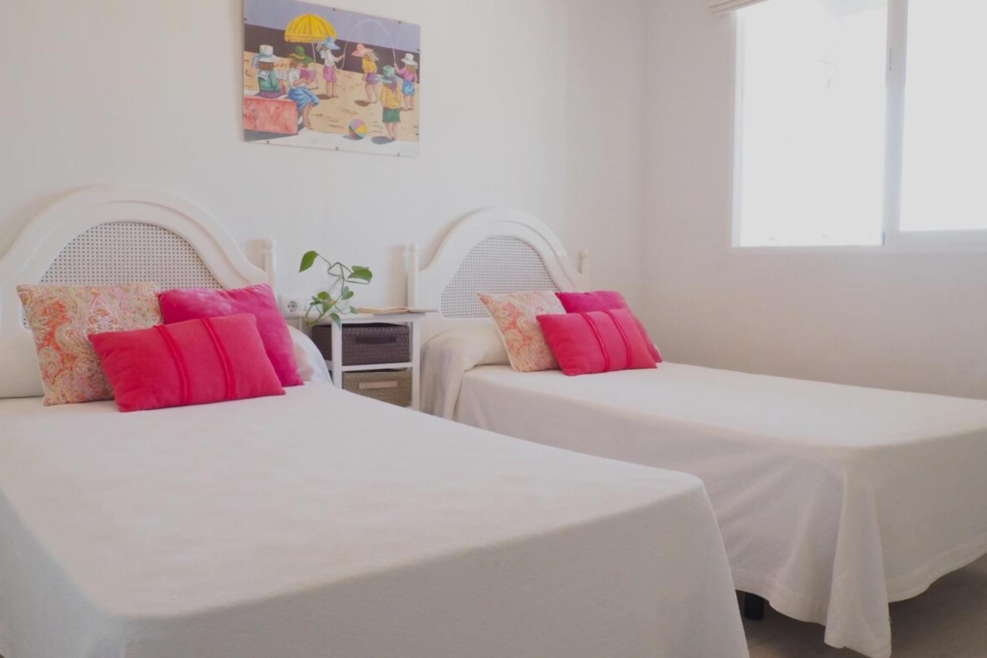 Paseo Del Rey - 2 Bedrooms Oceanfront Apartamento Fuengirola
