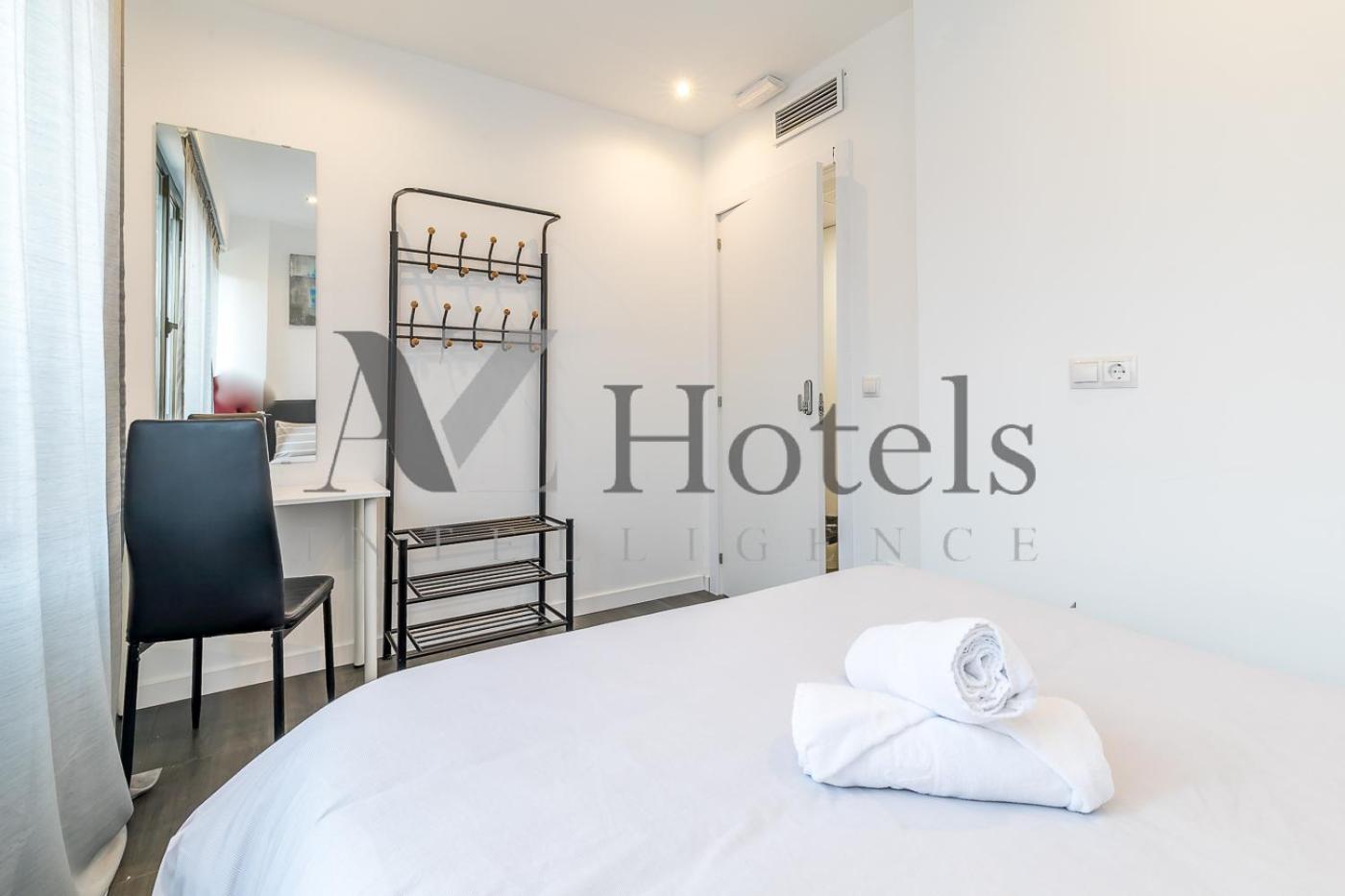 Ayz Ulises - Auto Check-in Guest house Madrid