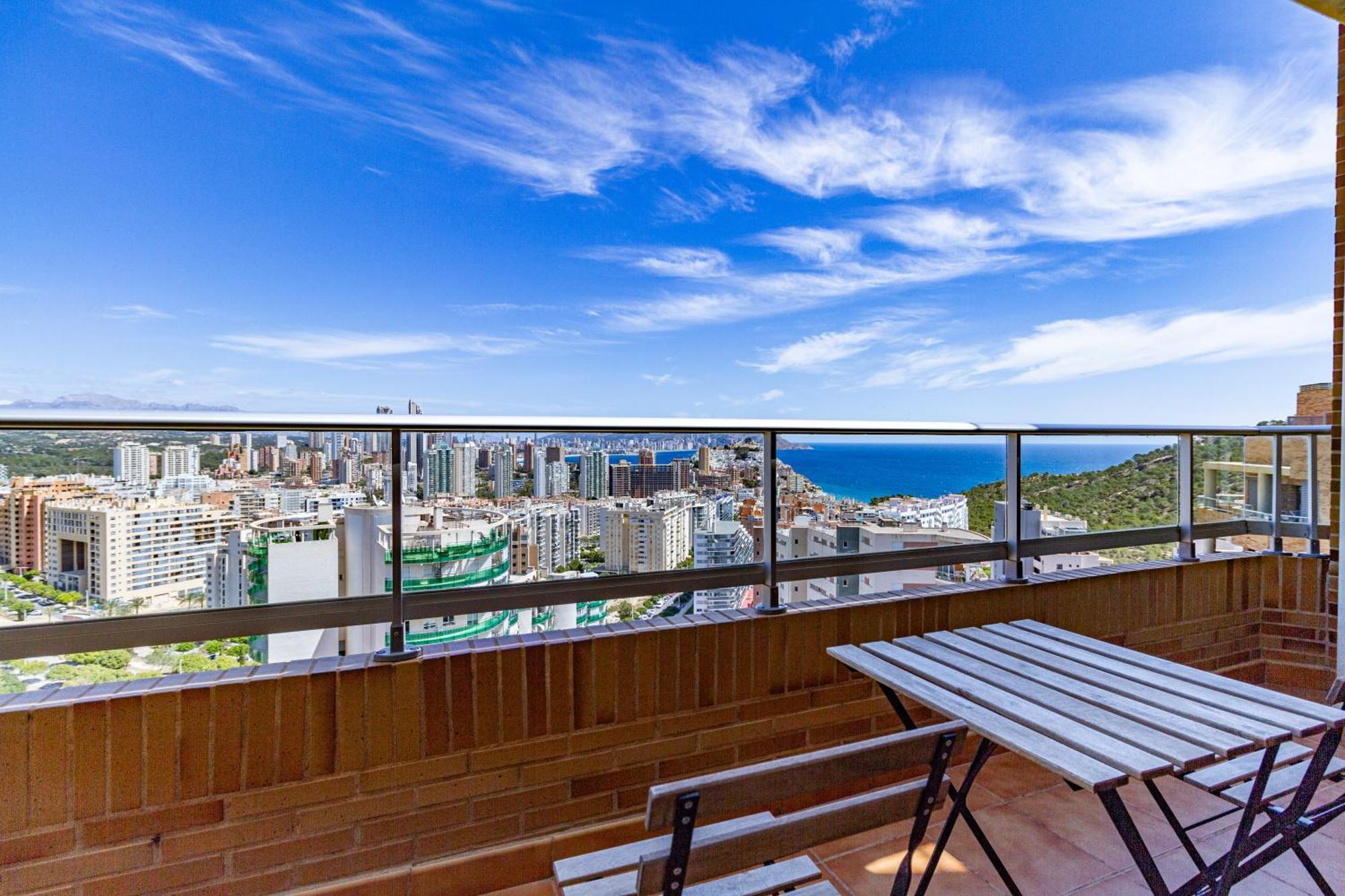Penthouse Sea View, Pool, Terrace, 2 Bedrooms Apartamento