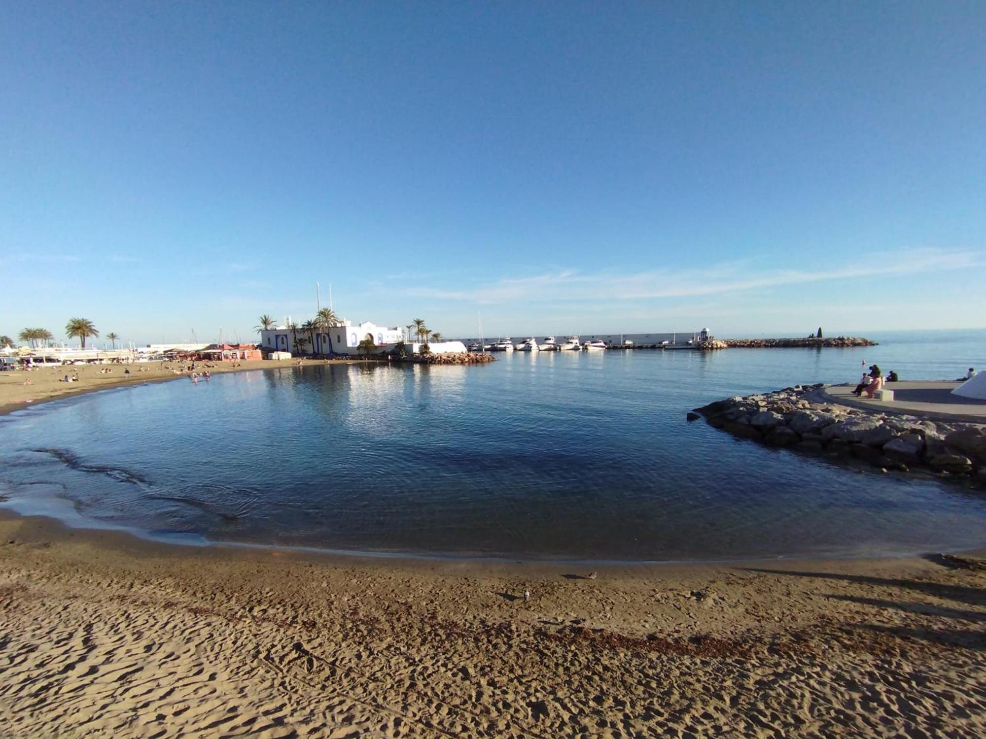 Beachfront With Stunning Sea Views Apartamento