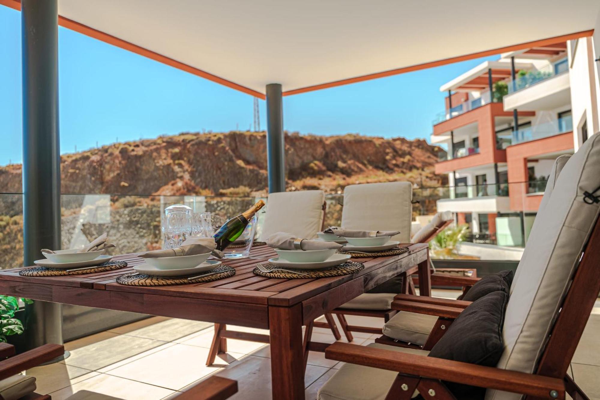 Stunning Modern In Middel Views Higueron Apartment