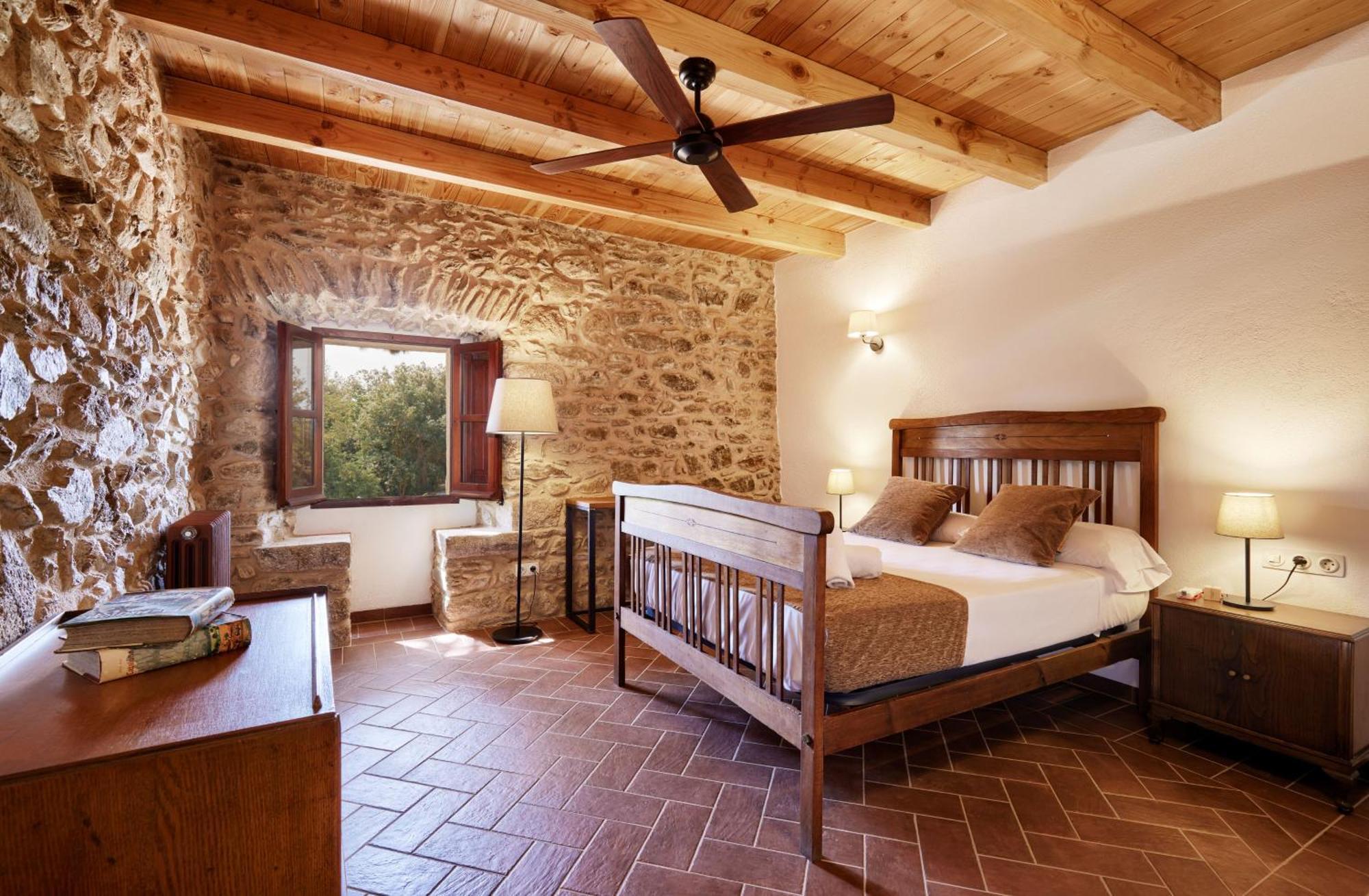 Country house Masia Torre Lloreta S.xiii *