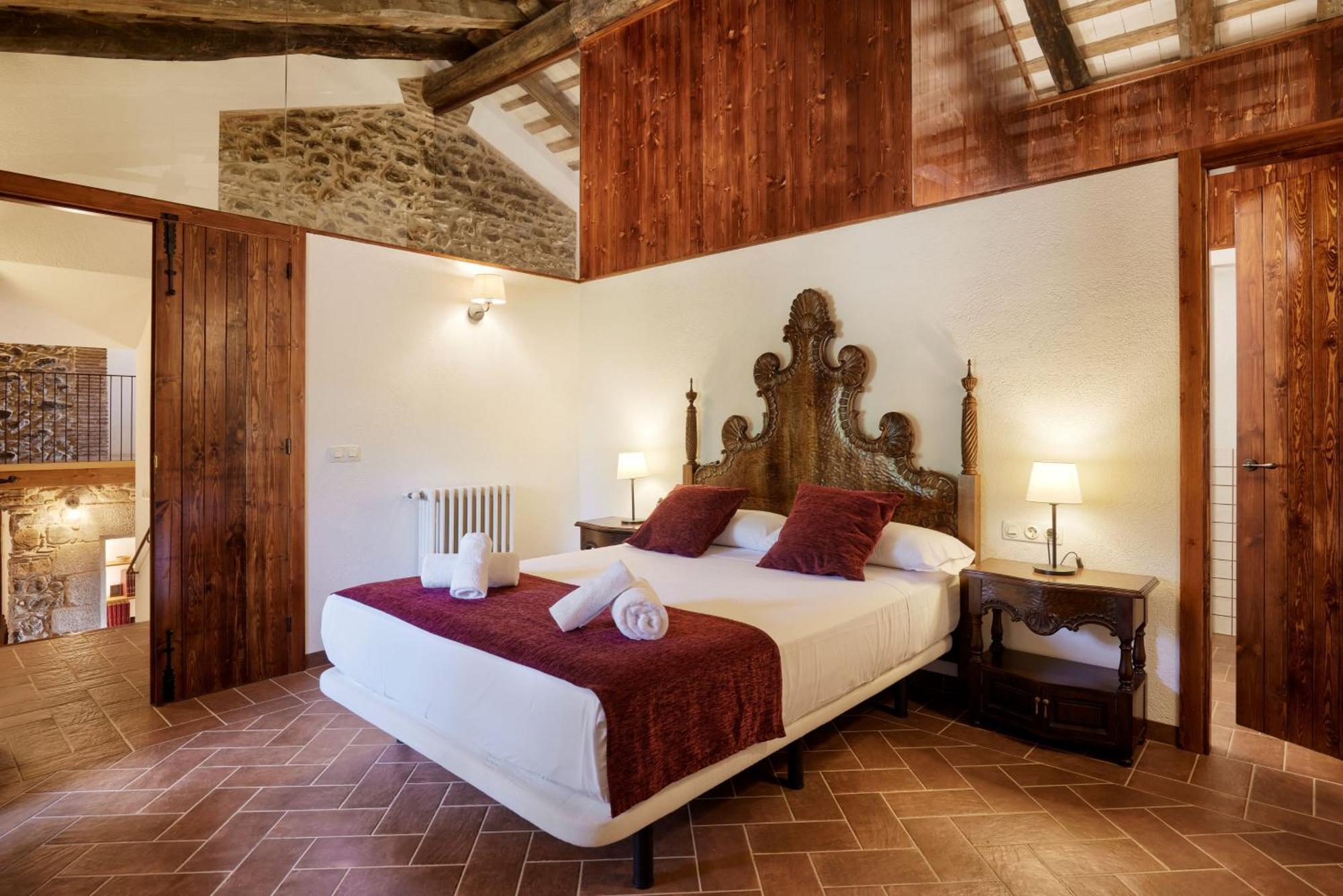 Masia Torre Lloreta S.xiii Country house