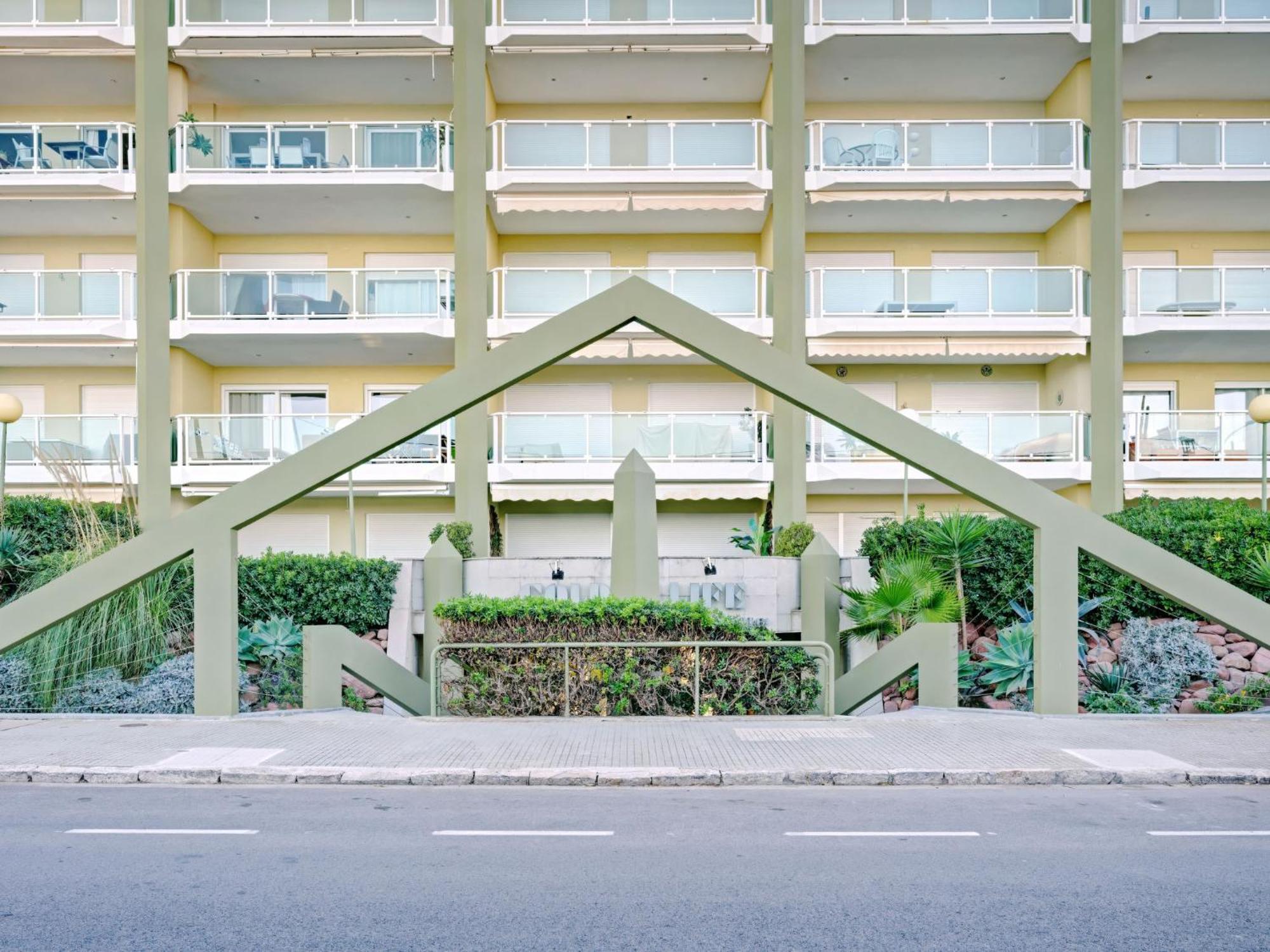 Golden Life-7 By Interhome