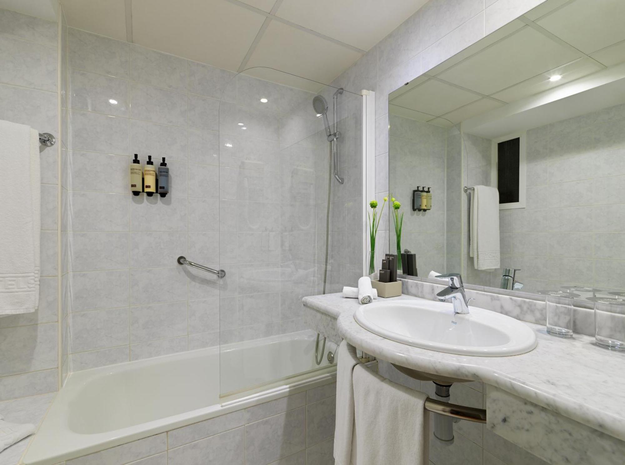 H10 Delfin - Adults Only