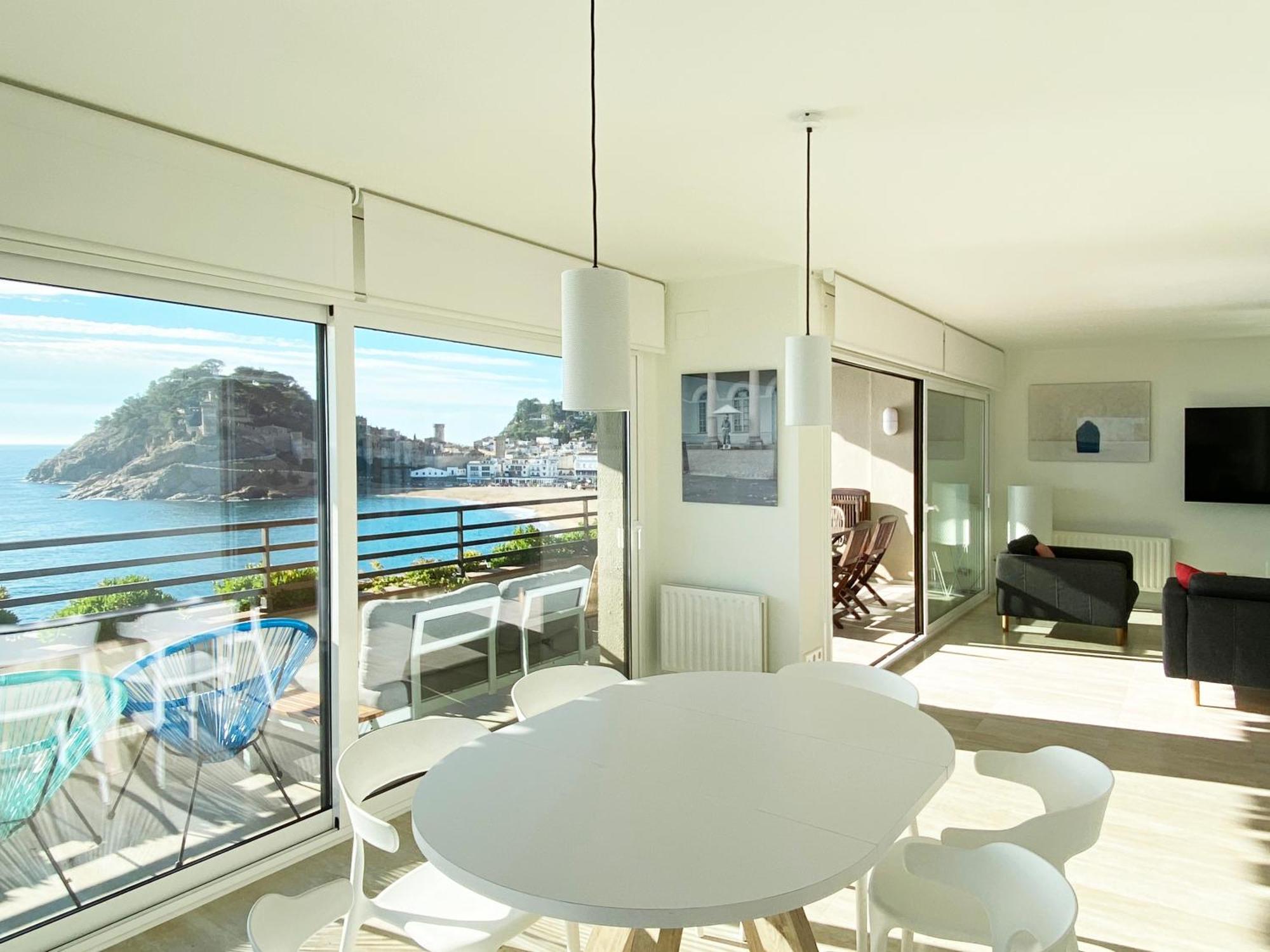 Magnificent At The Sea Front Of Apartment *
