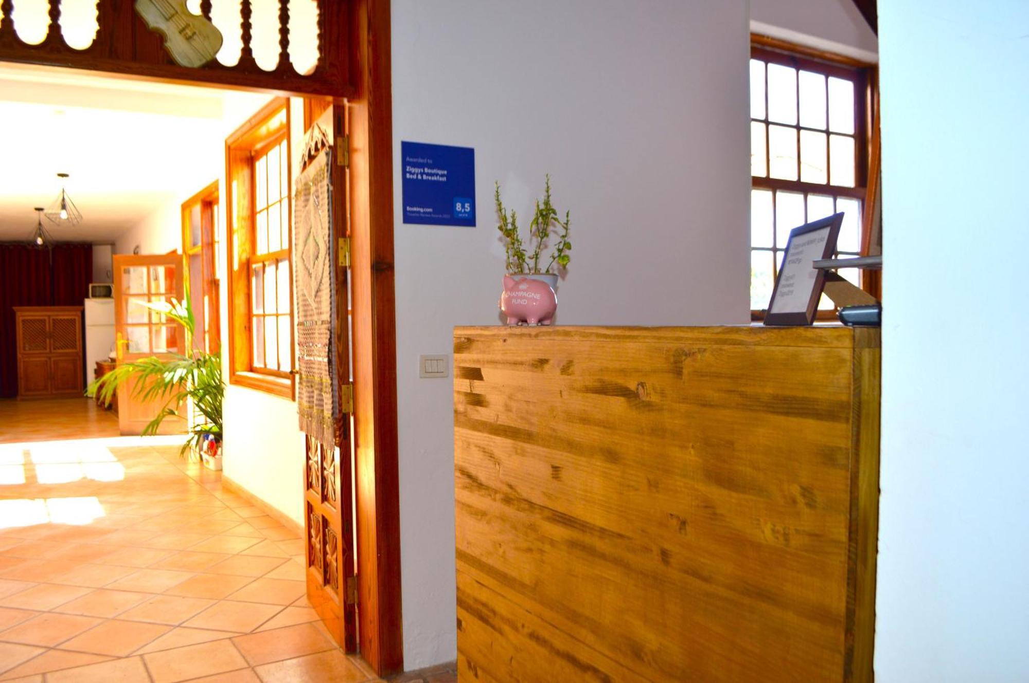 Ziggys Mountain Retreat (adults Only) Bed and breakfast 3*