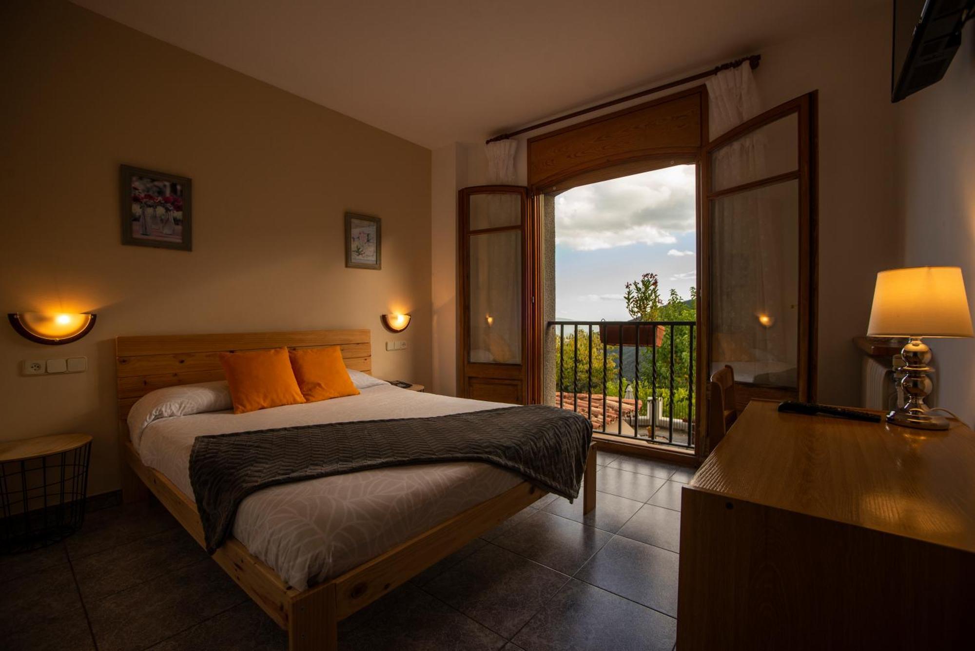 Guest house Montserrat Montseny