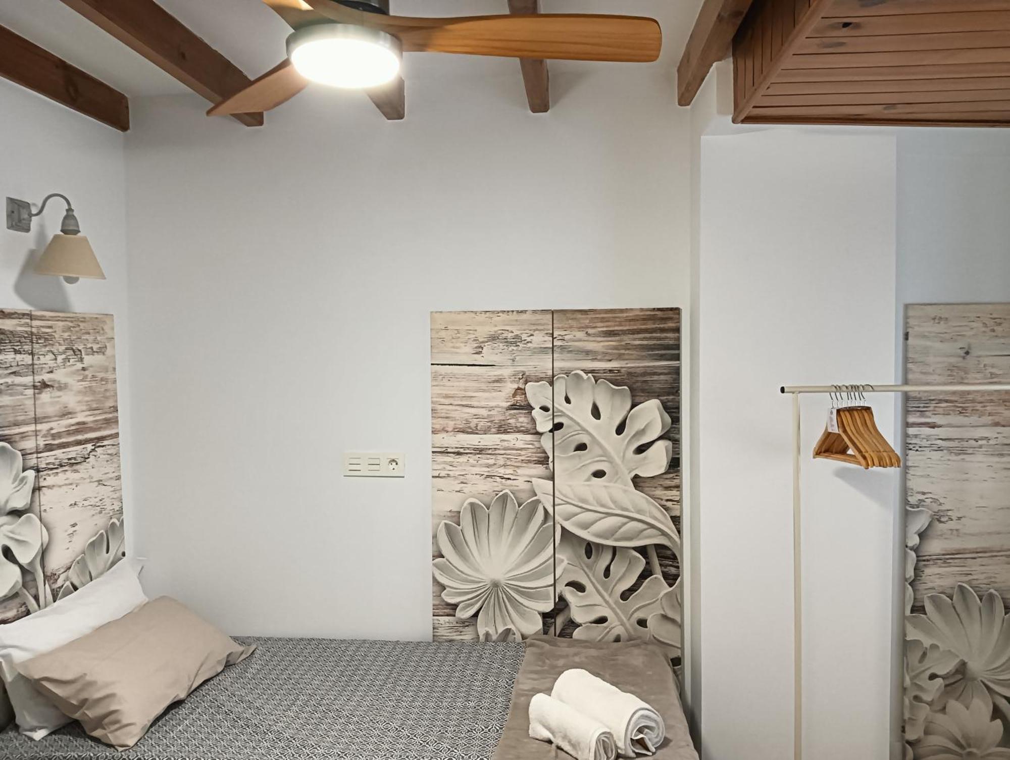 La Casa De La Plaza * Güéjar Sierra
