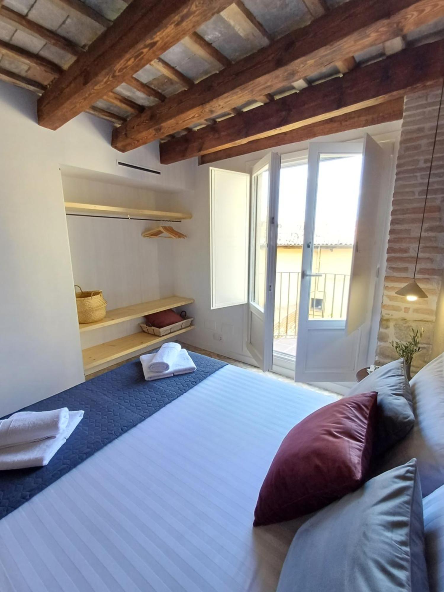 Apartment Feelhomevic. Atico Con Terraza En Centro Historico *