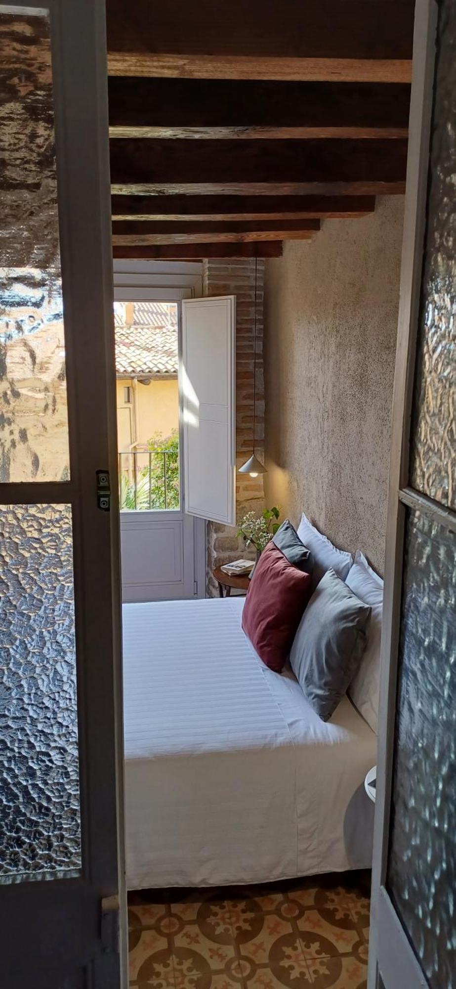 Feelhomevic. Atico Con Terraza En Centro Historico Apartment Vic