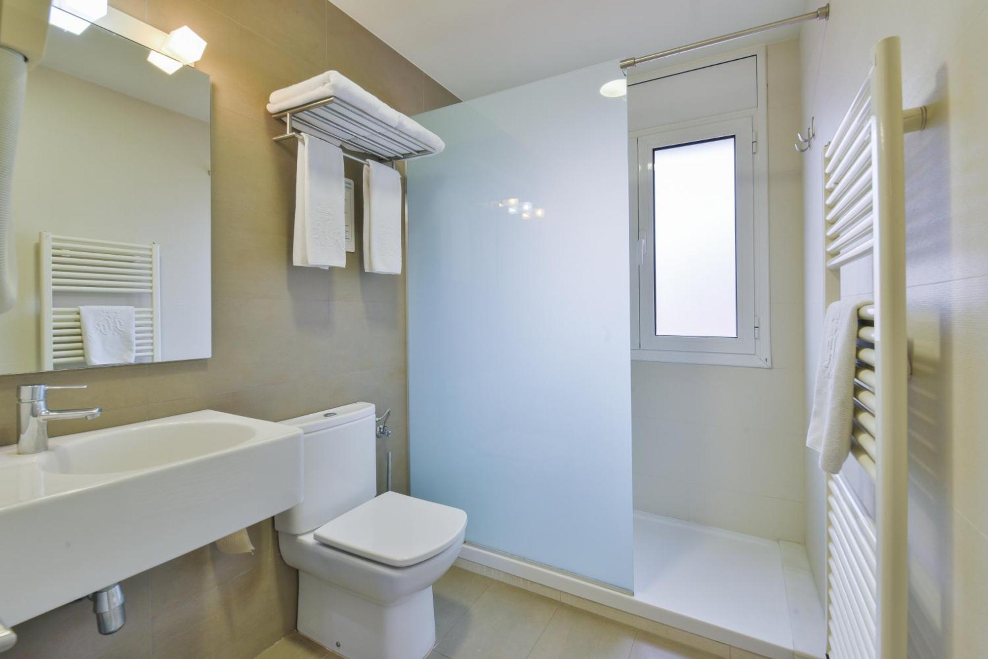 Robert Hotel 2*