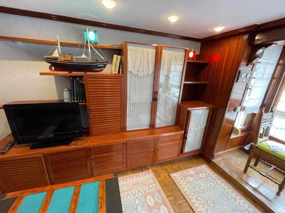 Apartment Utsa Eski Piso Con Encanto En 1ª Linea De Puerto Bermeo