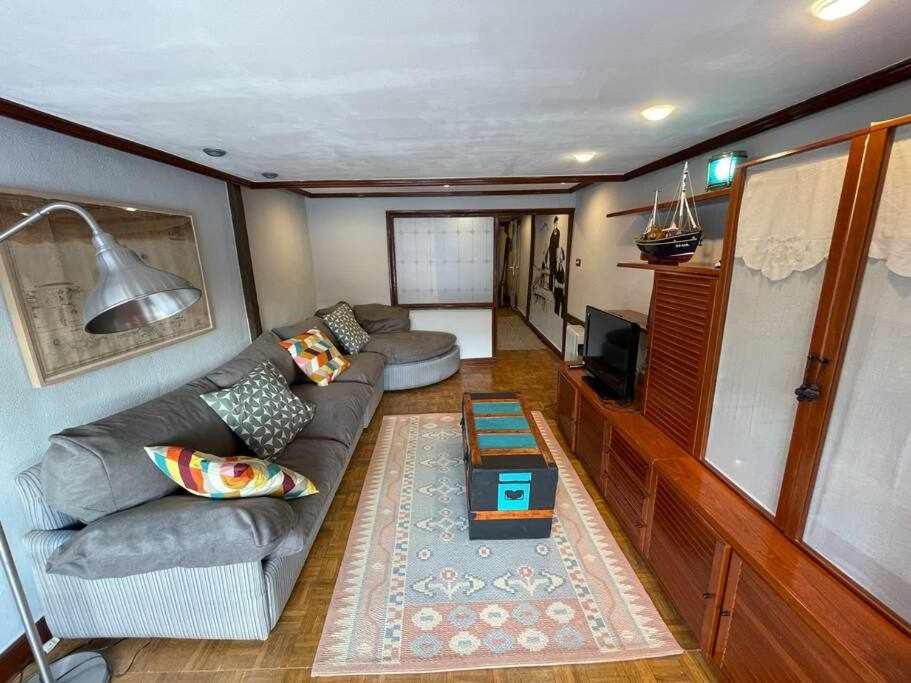 Utsa Eski Piso Con Encanto En 1ª Linea De Puerto Apartment Bermeo