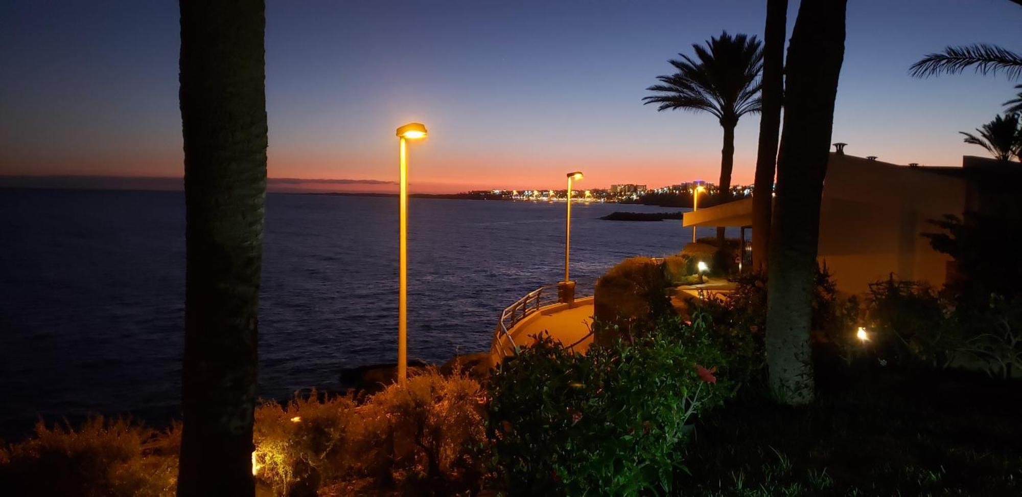 Uno - Front Line Of Ocean Apartamento