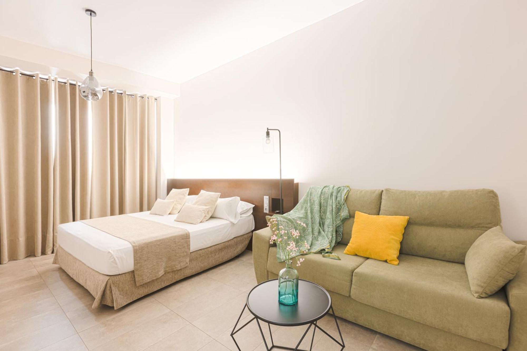 Aacr Monteolivos Hotel 3*
