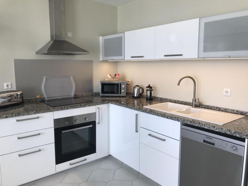 Frontline Miraflores Apartment *
