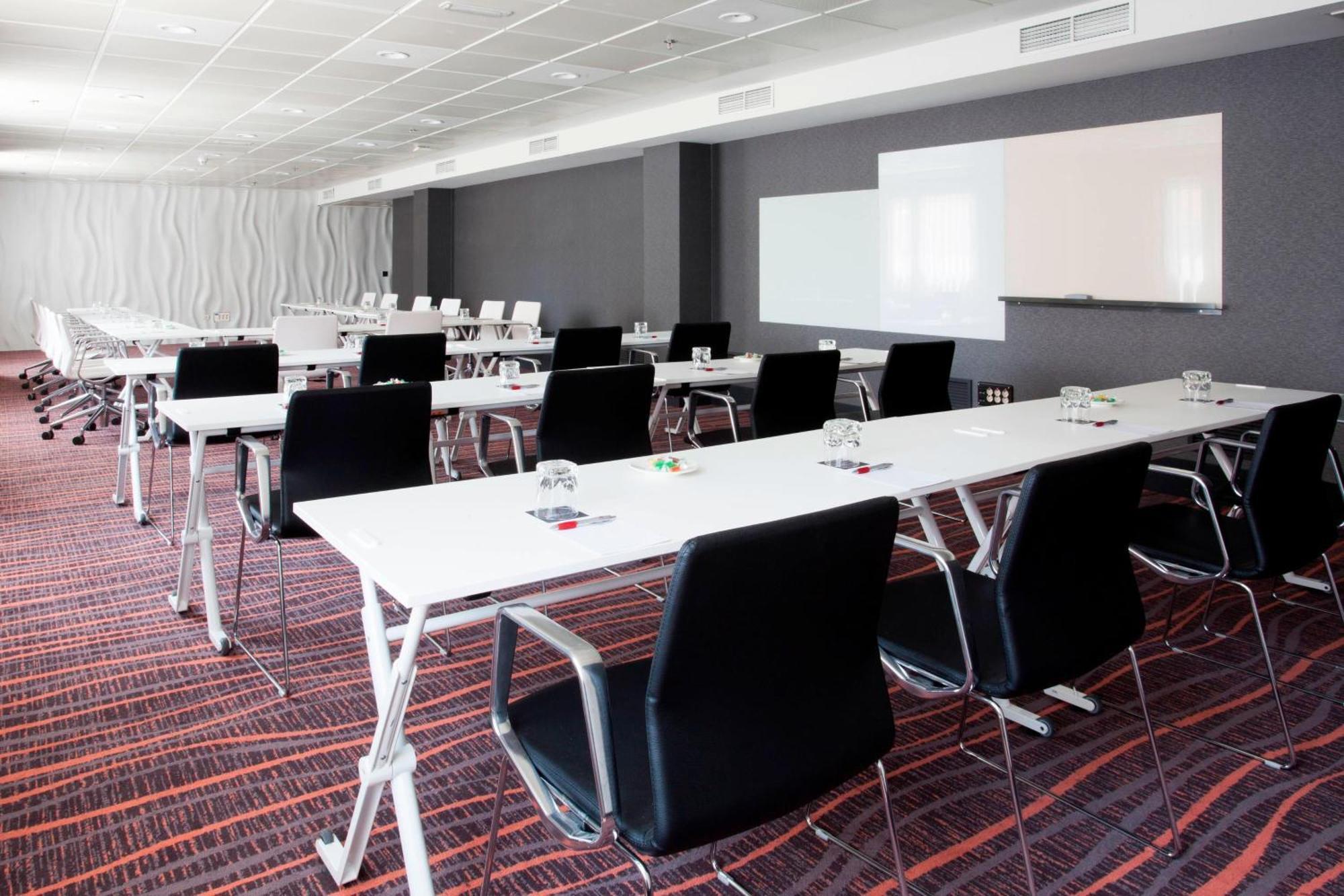 Hotel Marriott Auditorium Hotel&conference Center 4*