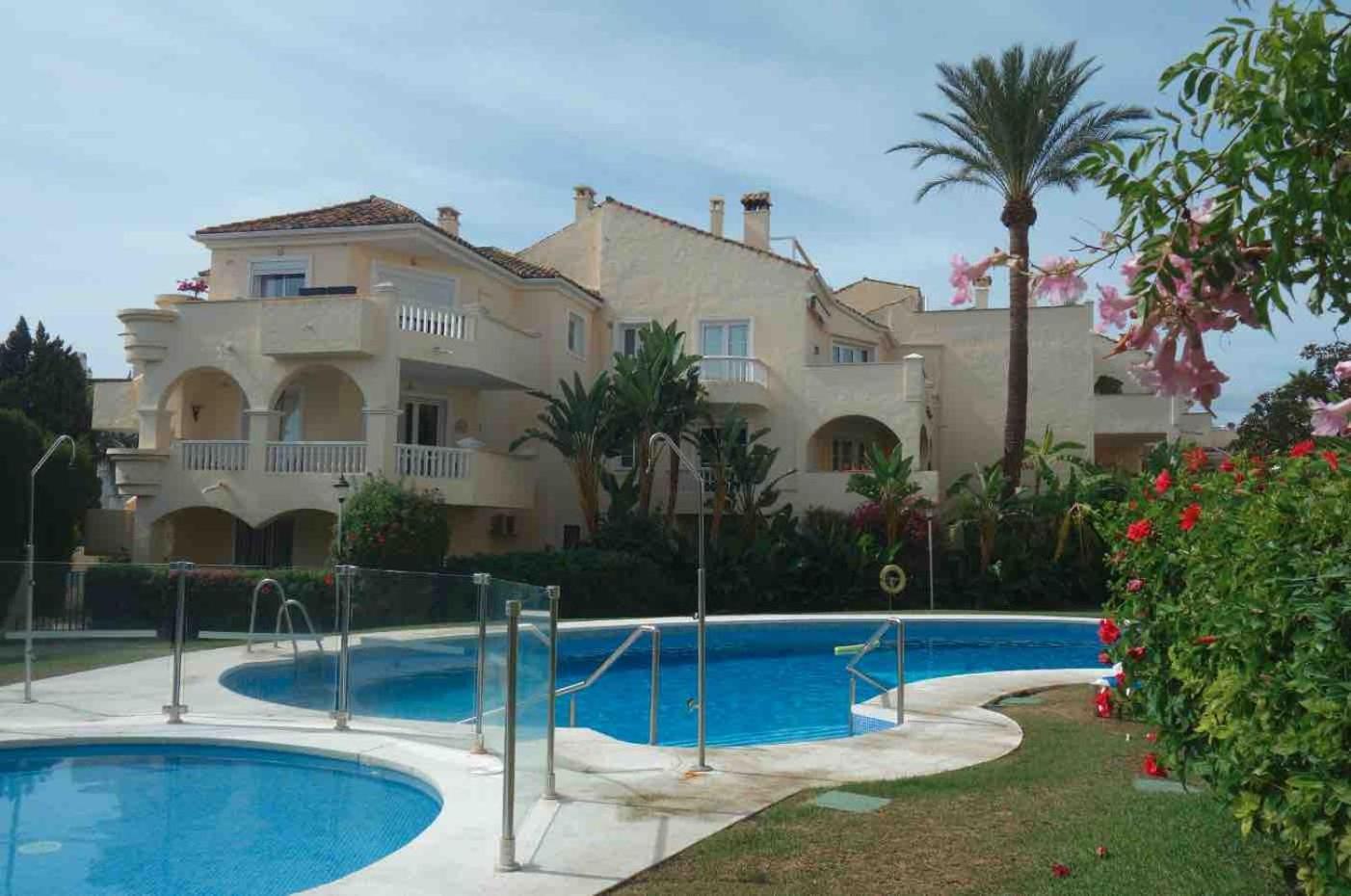 In El Paraiso - Near Puerto Banus * Estepona