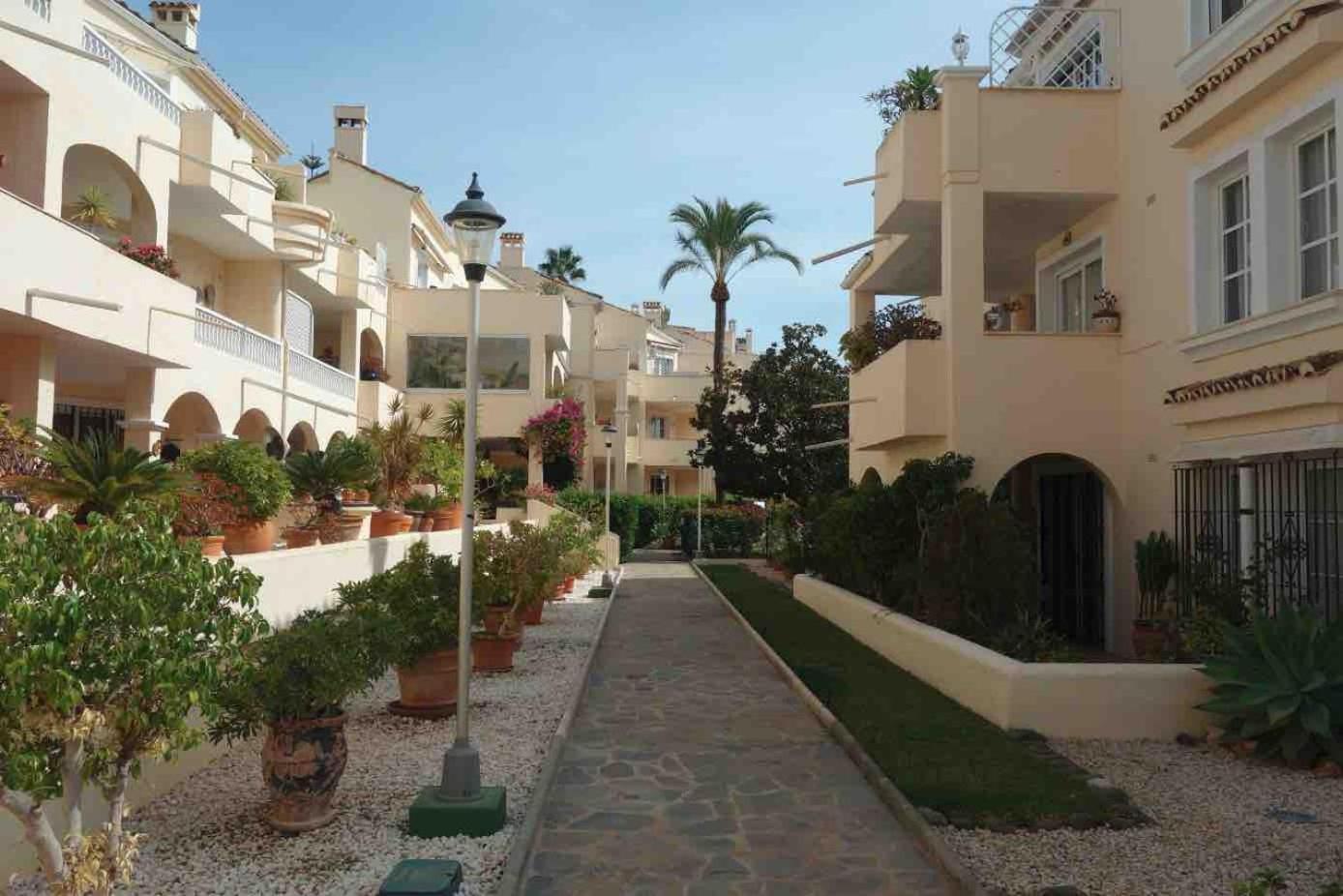 In El Paraiso - Near Puerto Banus