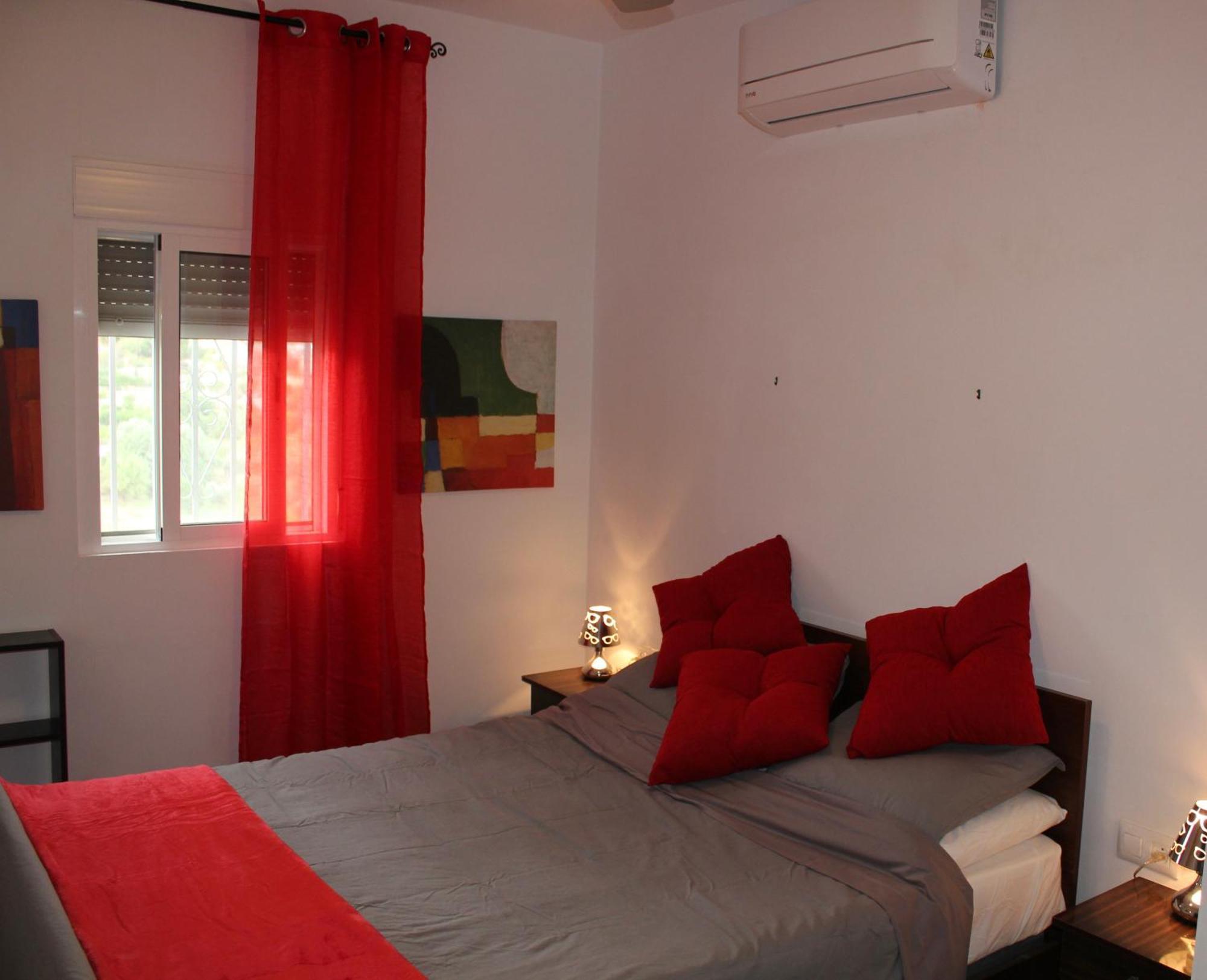 Rojo - An With Shared Pool & Hot Tub With Stunning Views In