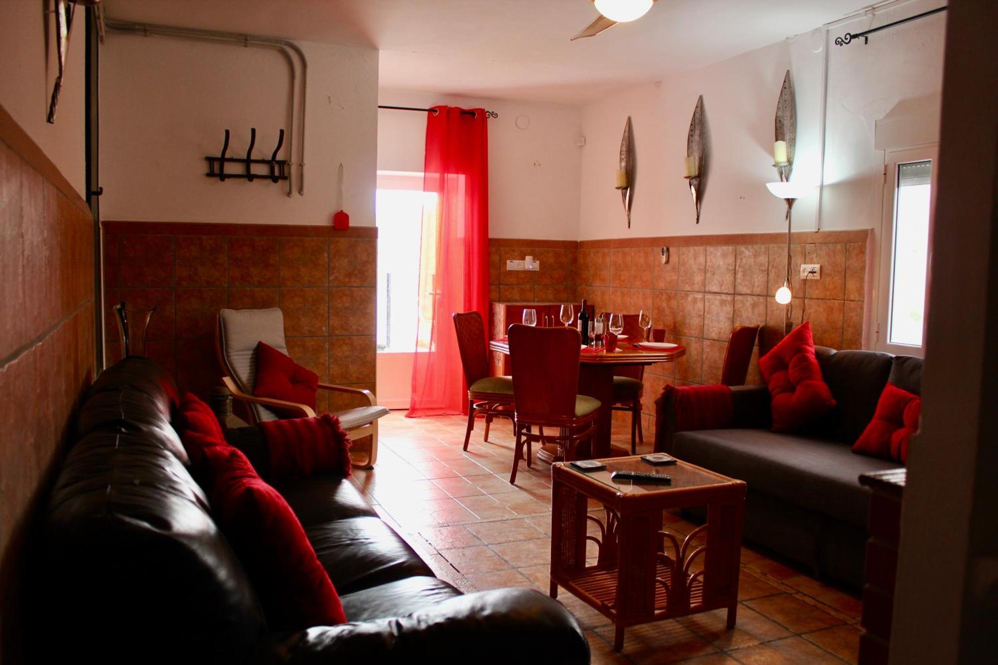 Rojo - An With Shared Pool & Hot Tub With Stunning Views In Apartamento