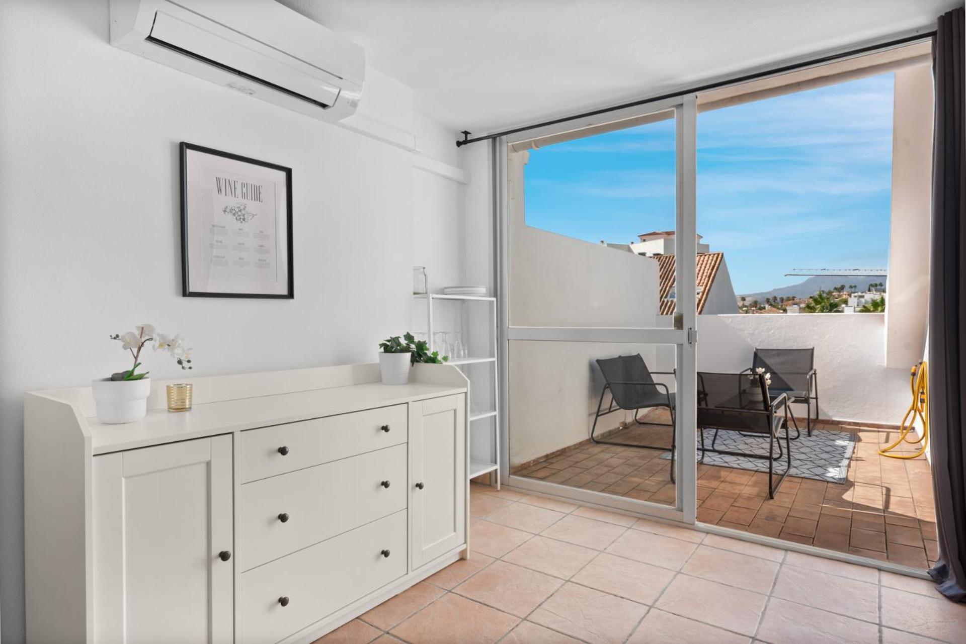 Lovely Penthouse Near Marina By Costarentals - Ref M15 Apartment