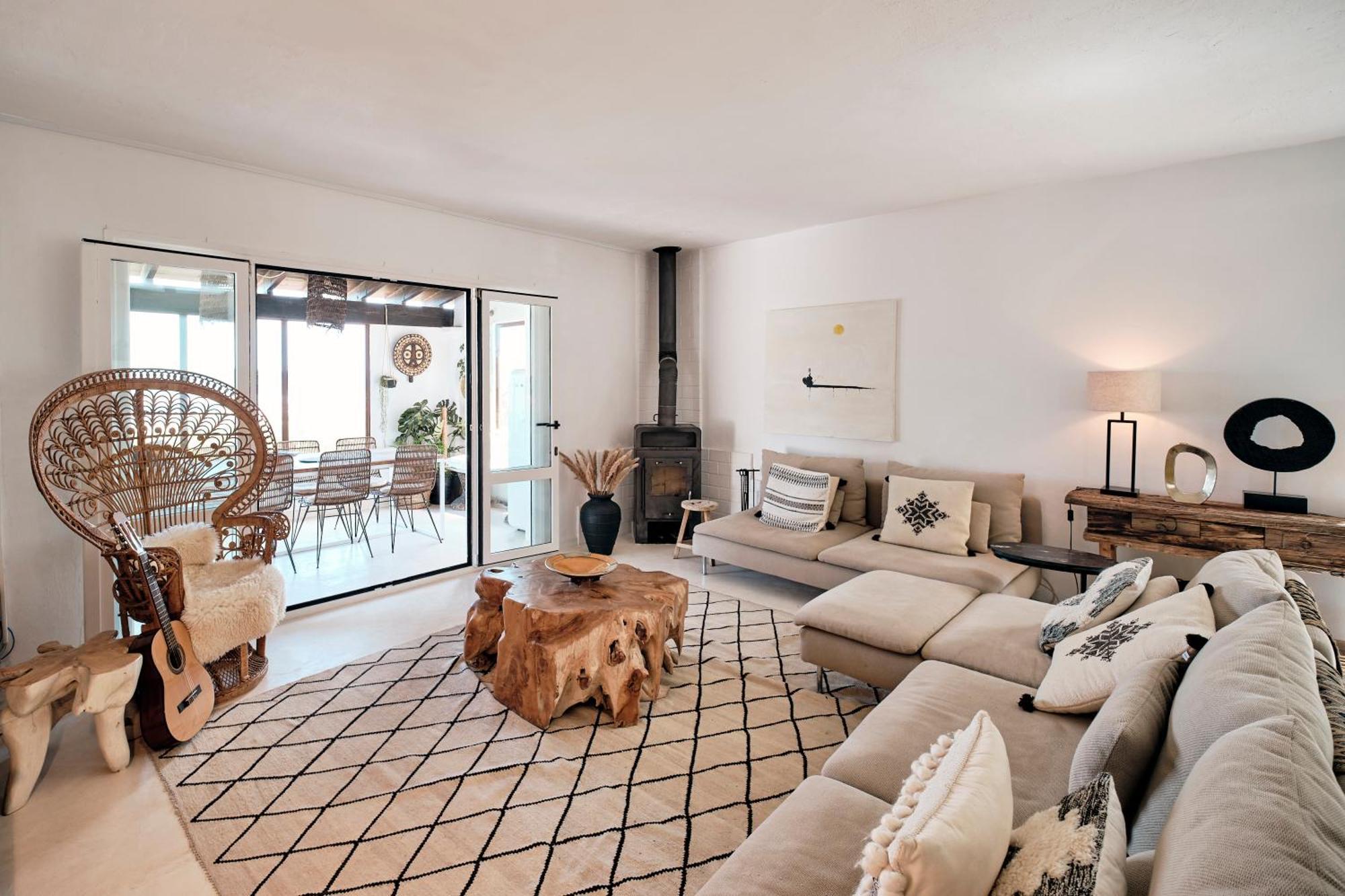 Blue Hill House, King-Of-Hill Villa With Amazing Scenery, Sunset & Sea View Holiday home