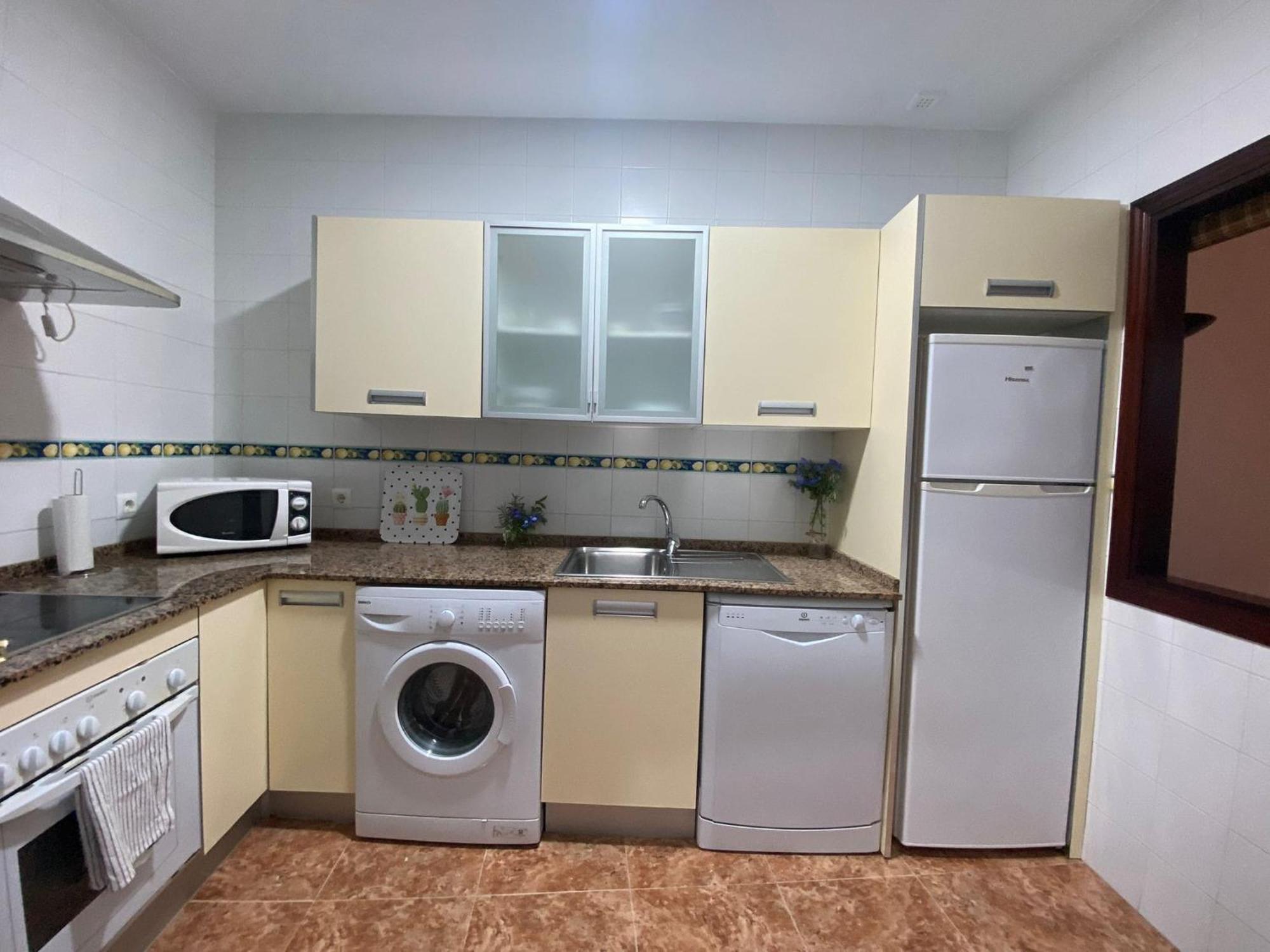 Vivienda Centrica Con Salida Directa A Las Playas * Chiclana de la Frontera