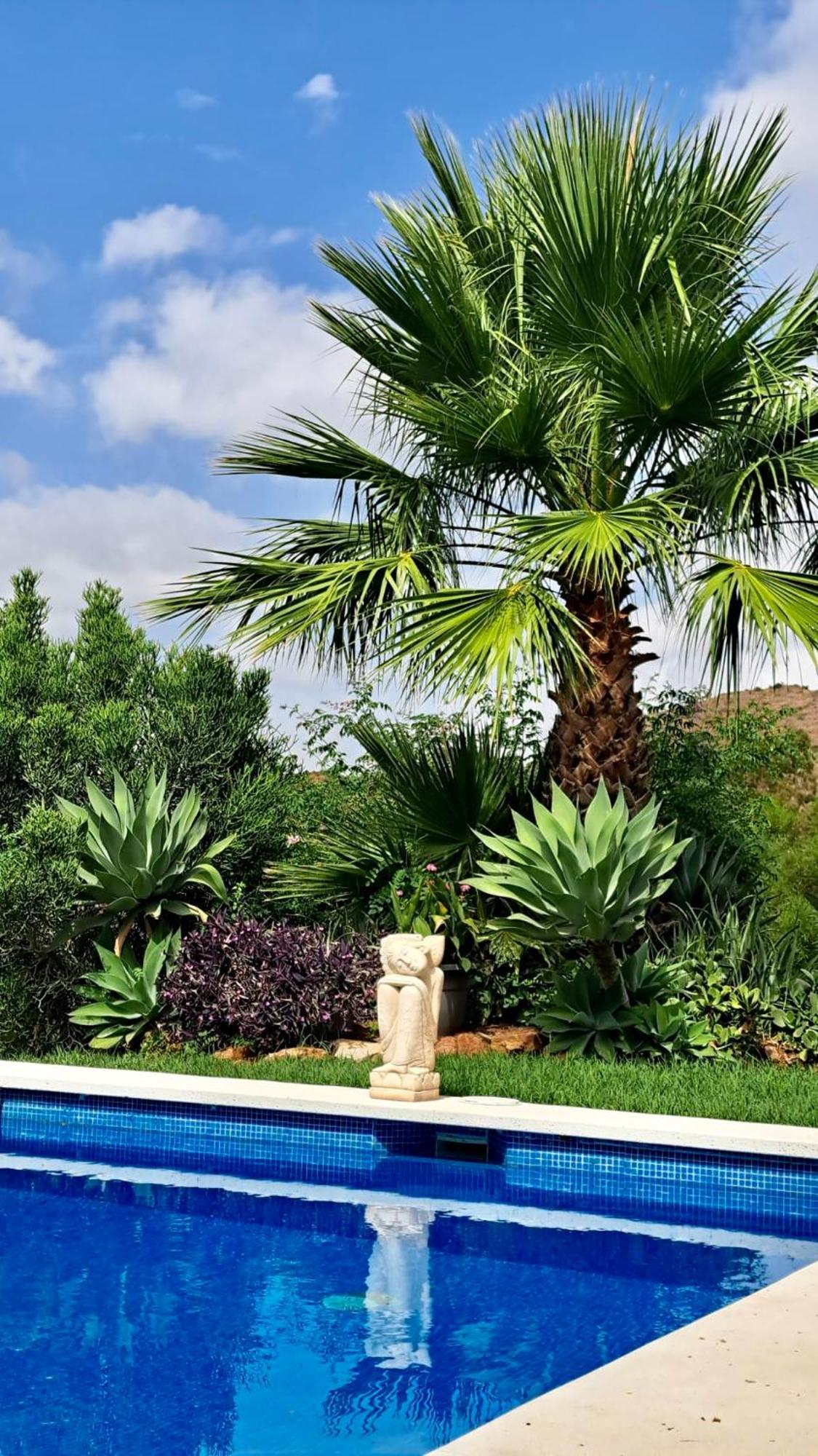 Villa Pool-side Chic In Beautiful Countryside