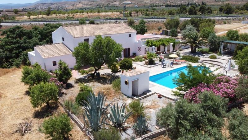 Casa De La Familia - * Baza
