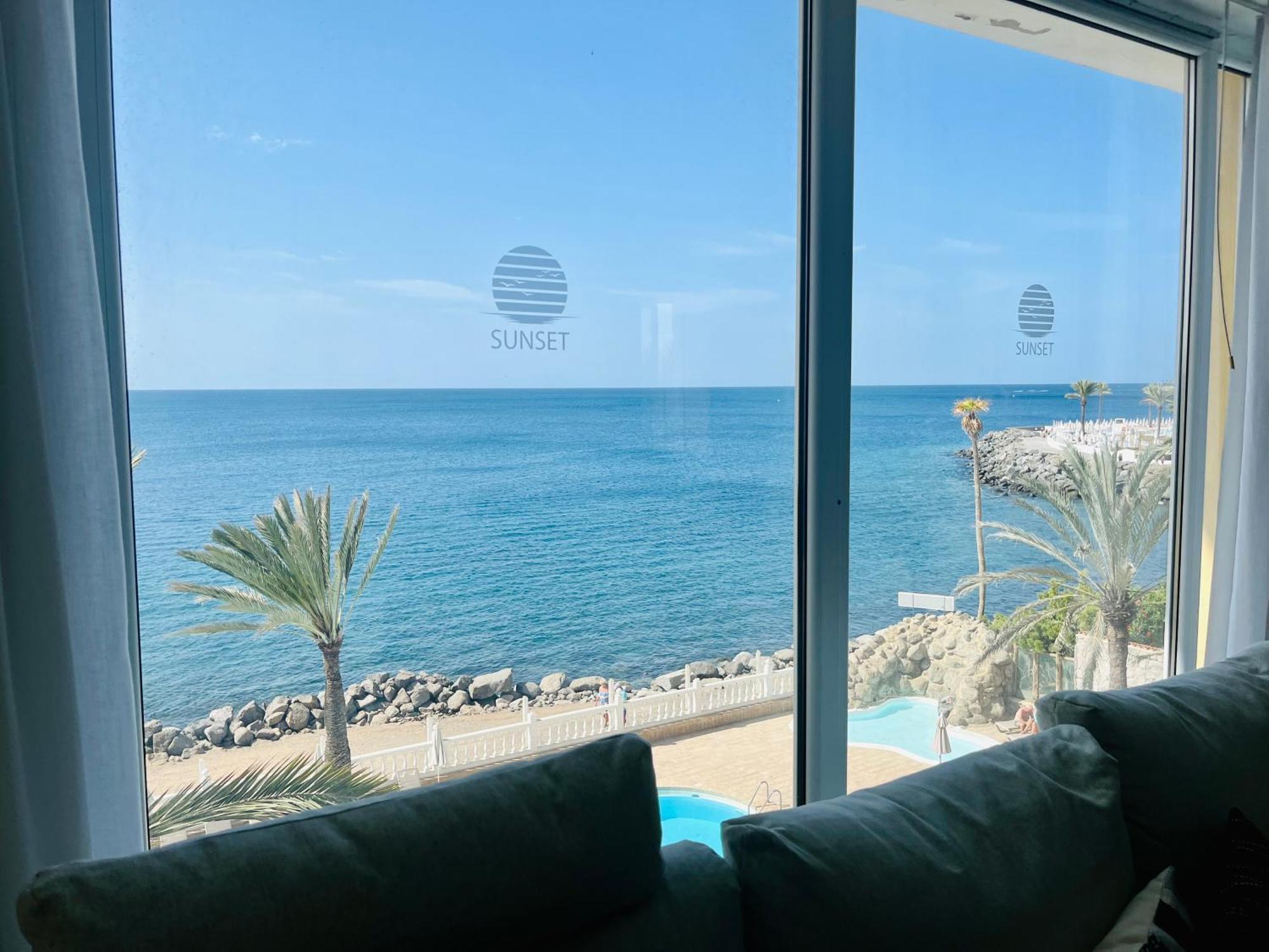 Sunset Ocean View Apartment *