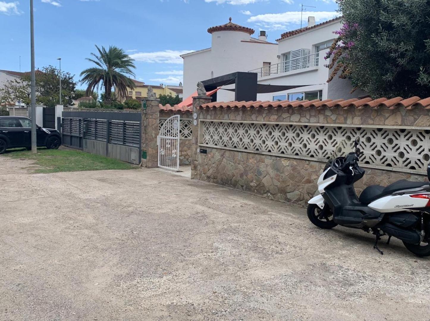 Casa Serenity Au Canal Avec Piscine Et Amarre Villa *