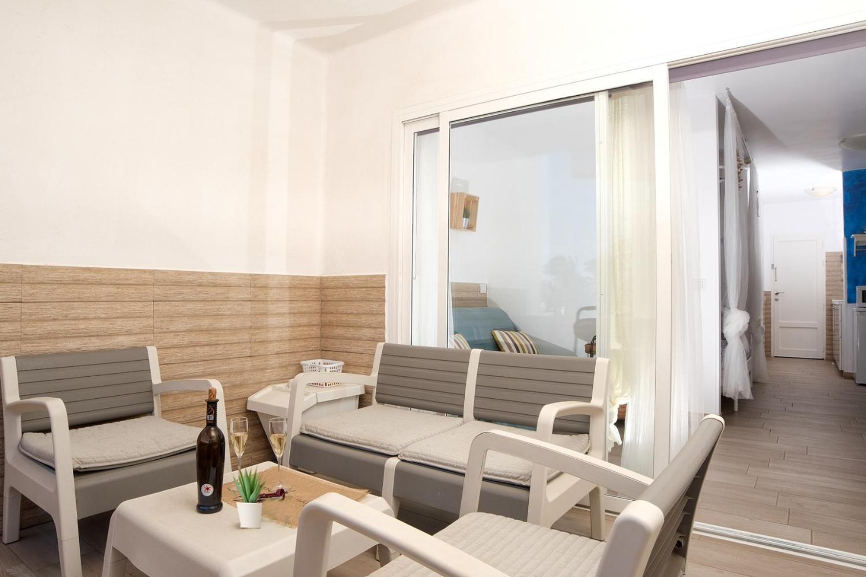 Apartamento Vivienda Vacacional Audrey En Playa Roca Costa Teguise