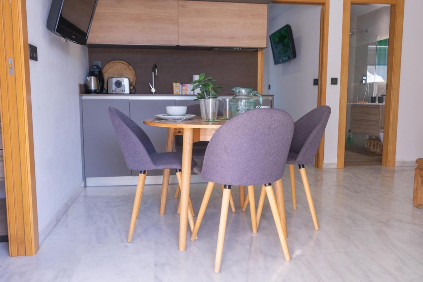Apartamento En Avda Del Brillante 156 *