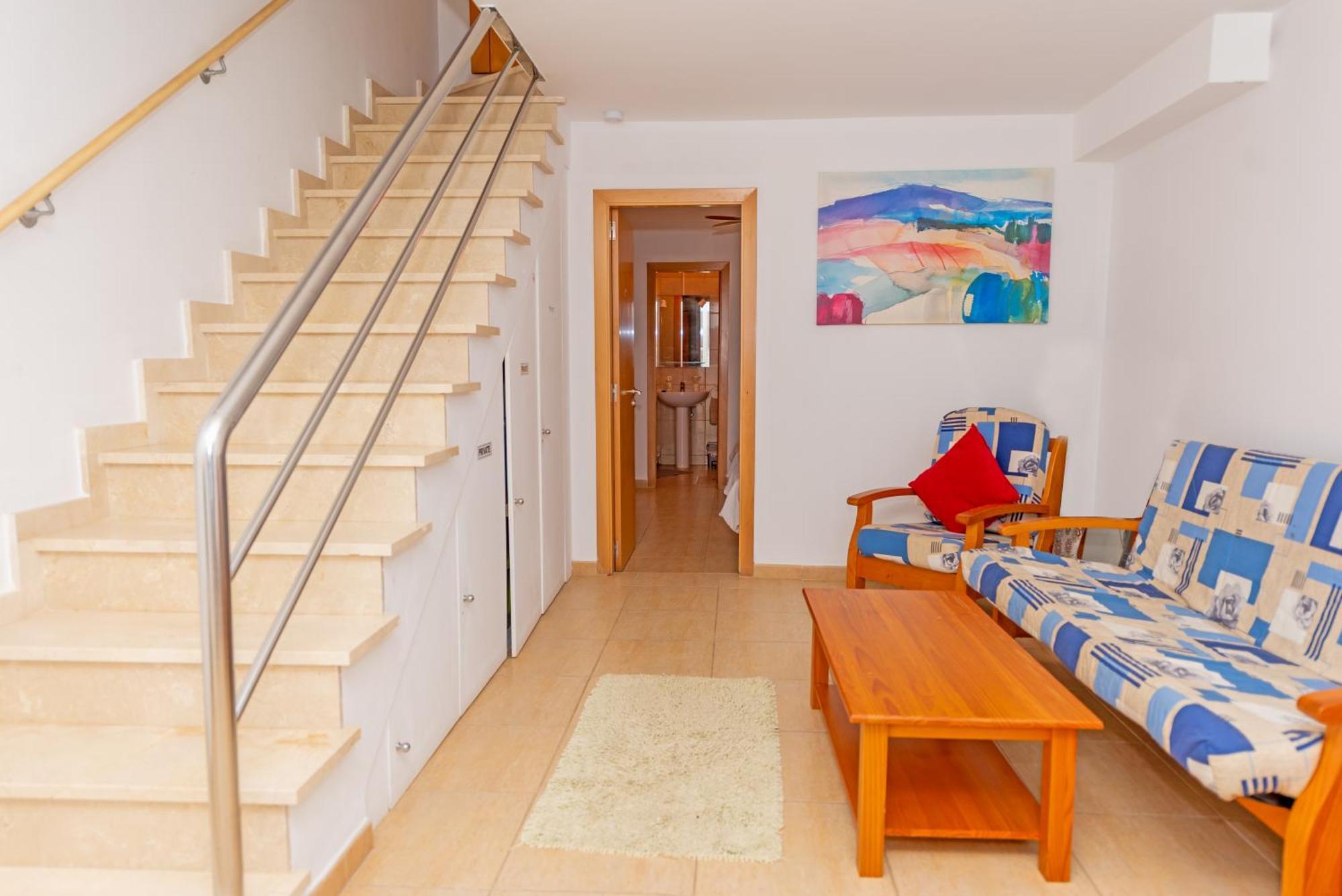 Modern 3 Bedroom House With Large Pool And Fast Internet, 100ft From The Sea - Sleeps 6 * Caleta de Fuste