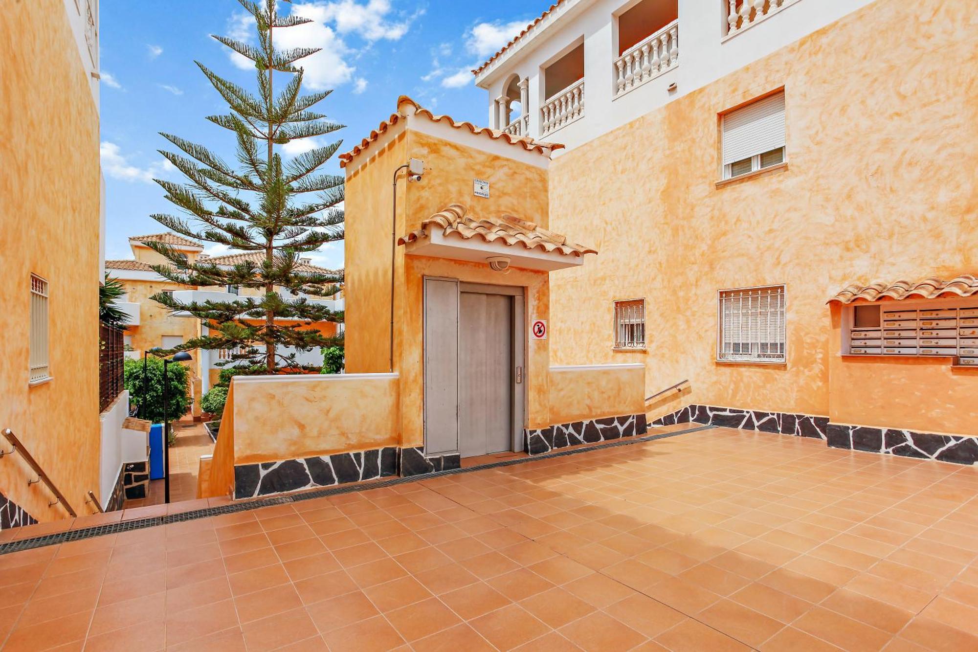 Apartment 1 Bedroom Giuly Sea Views In Cristianos Los Cristianos (Tenerife)