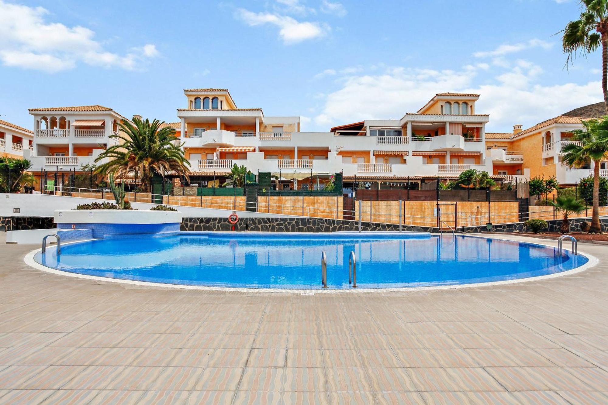 1 Bedroom Giuly Sea Views In Cristianos Apartment *