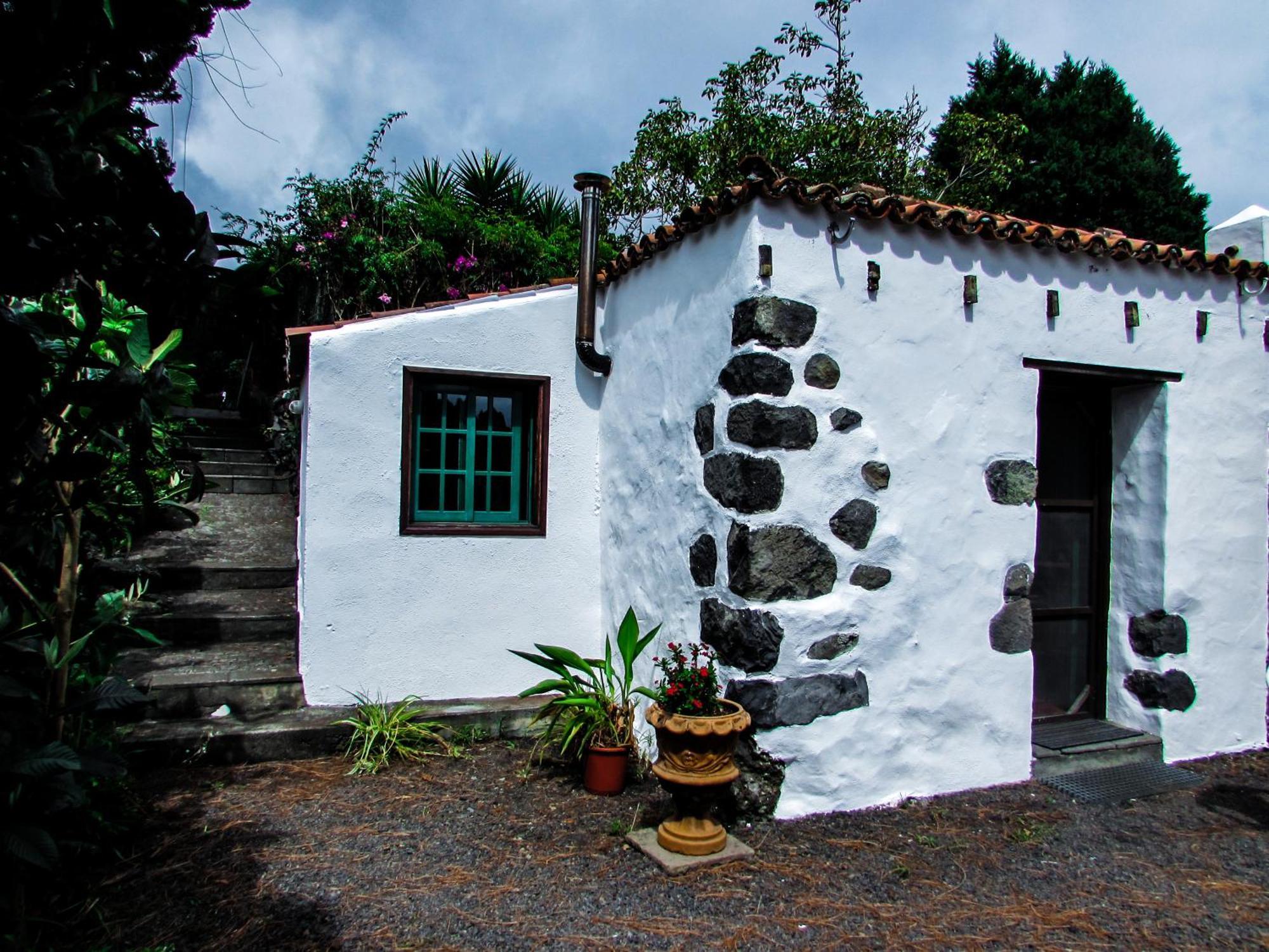 Country house La Bodega Casa Rural Con Piscina Y Jardines Brena Baja