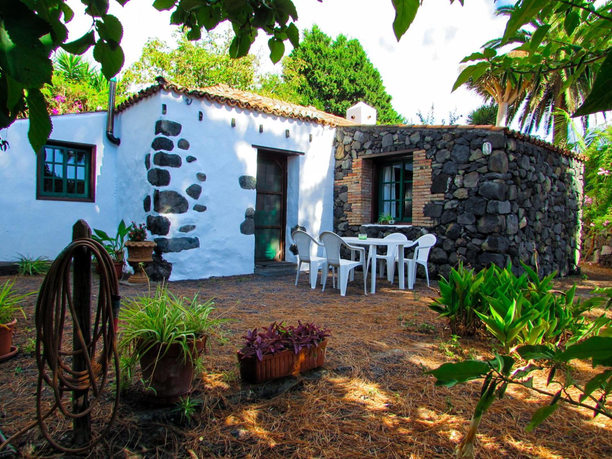 La Bodega Casa Rural Con Piscina Y Jardines Brena Baja