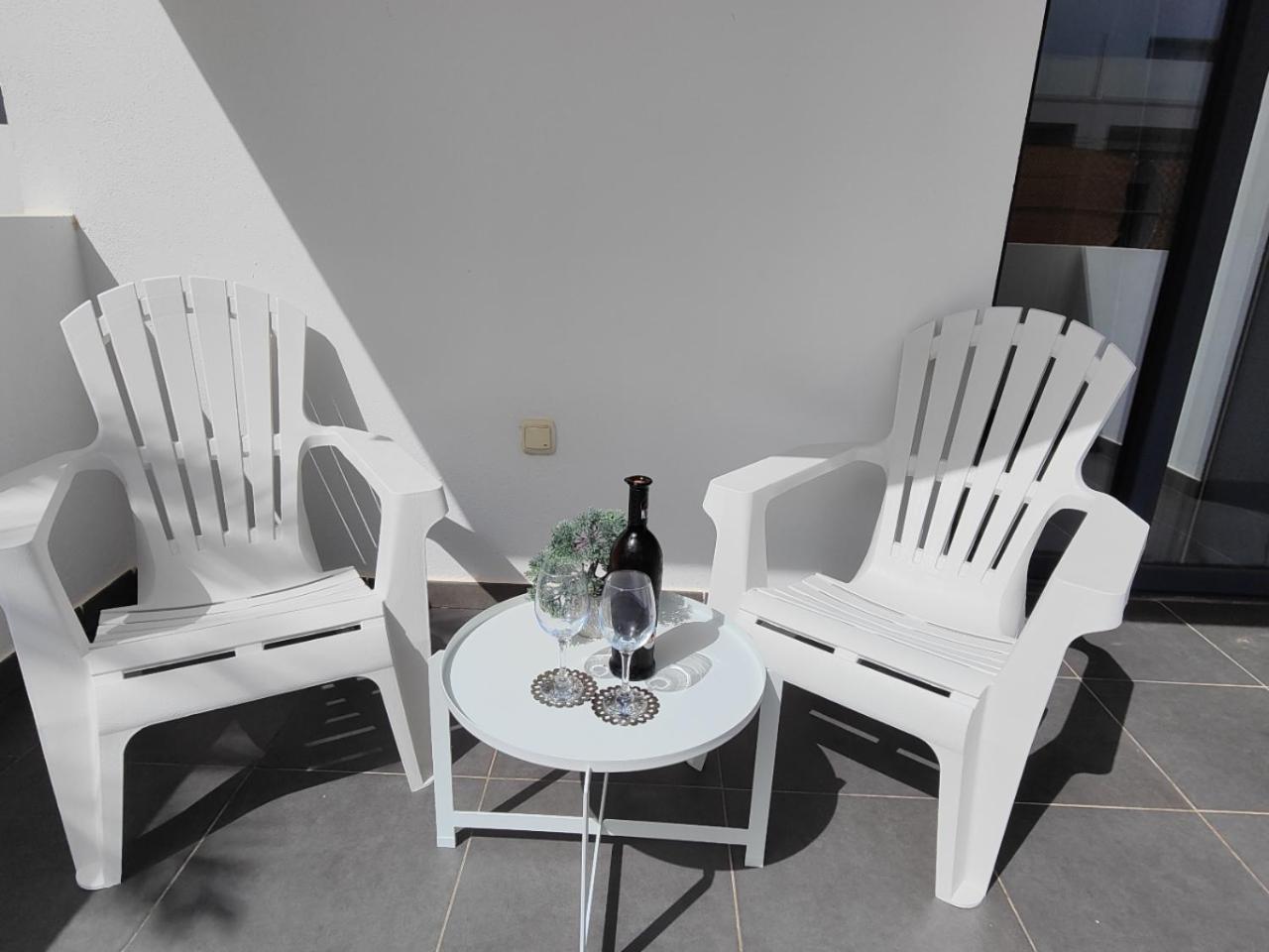 Marta & Lorenzo Apartment. Fuerteventura La Oliva